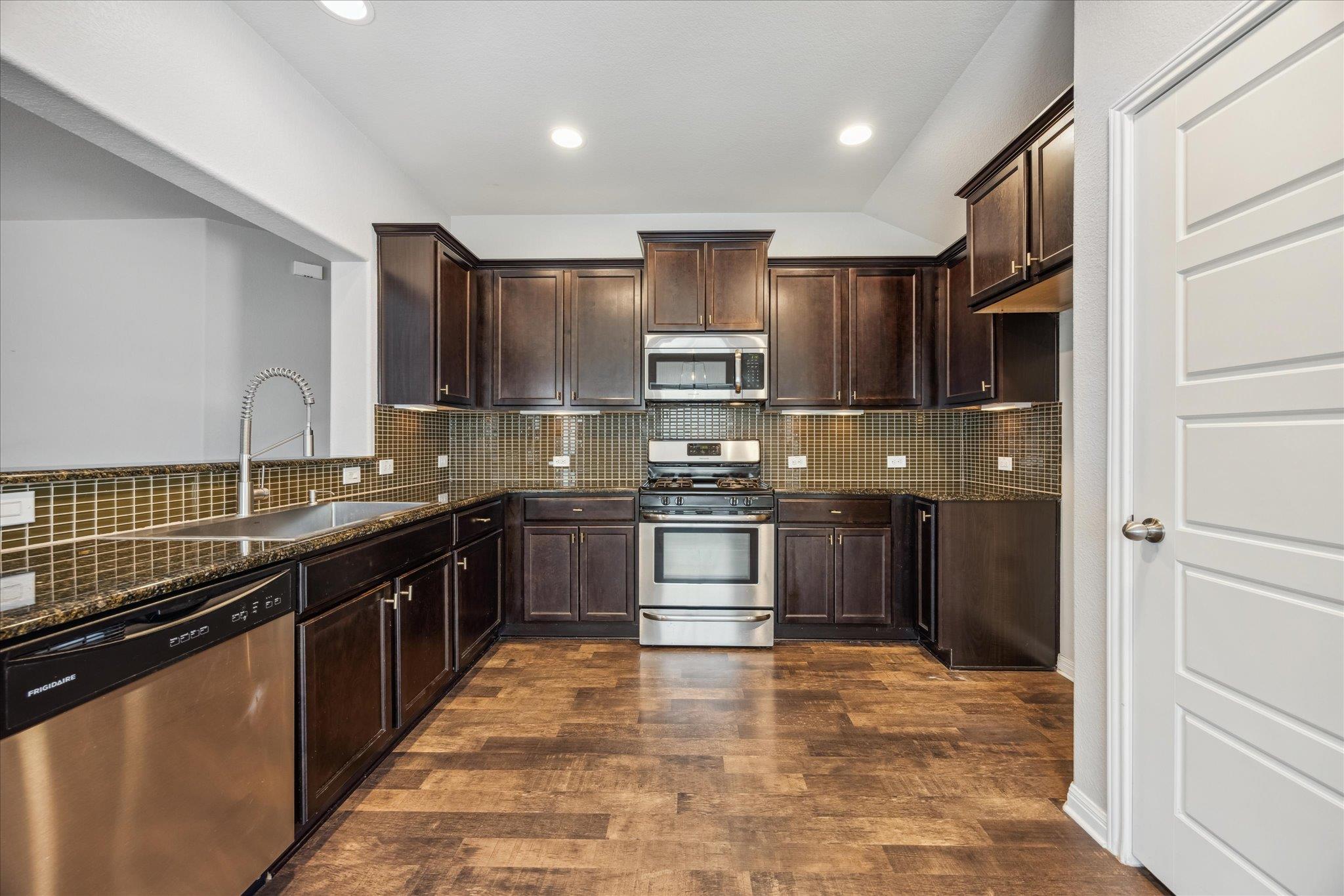 504 Longhorn Cavern Rd, Leander, TX 78641