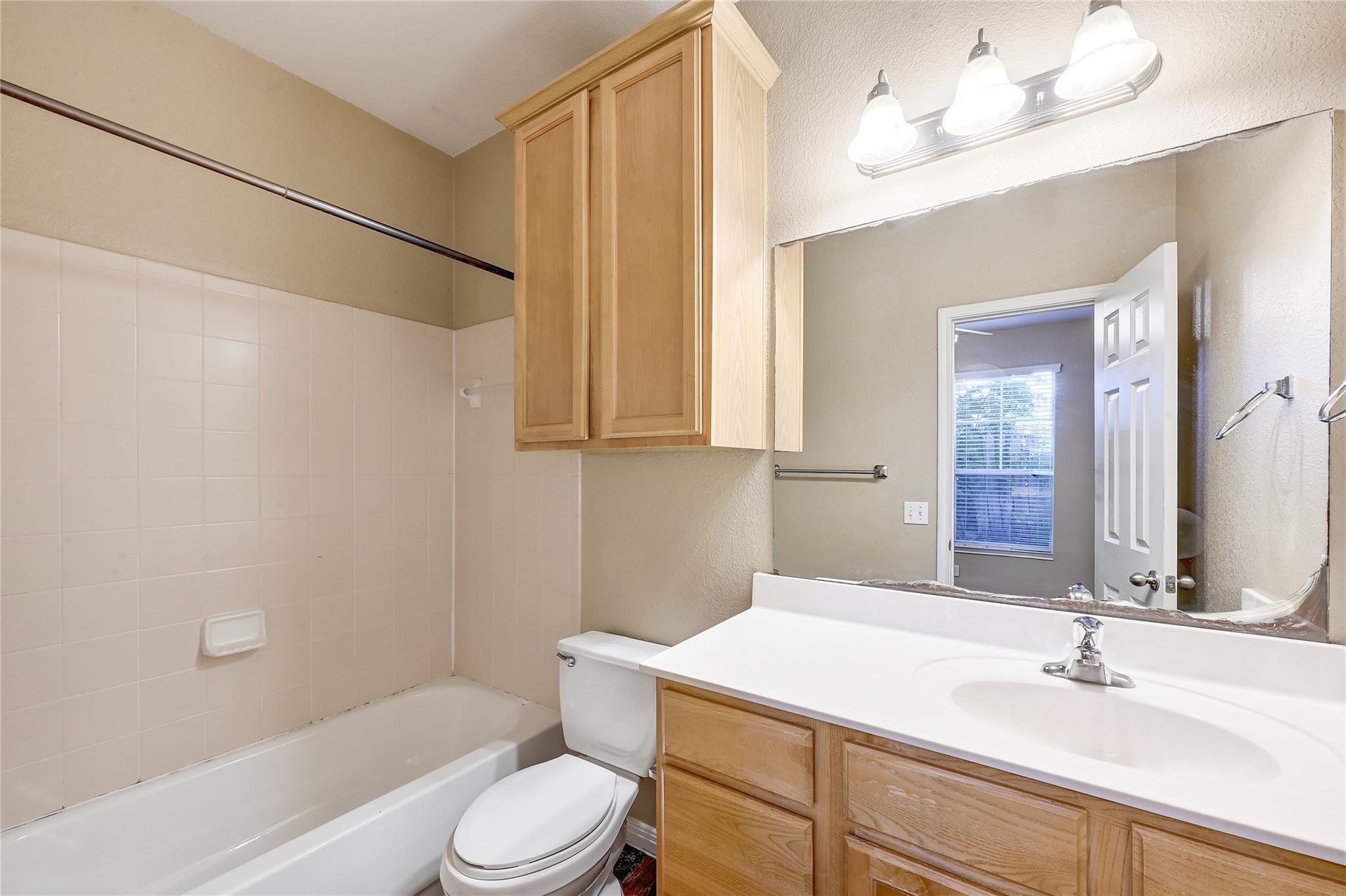 705 Nelray Blvd # B, Austin, TX 78751