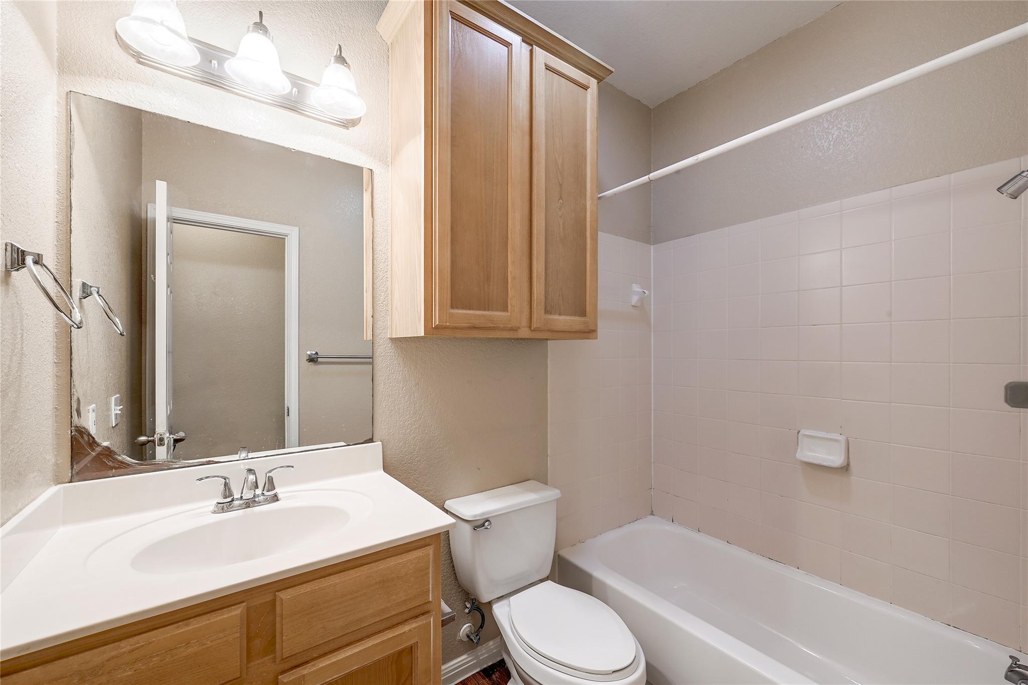 705 Nelray Blvd # B, Austin, TX 78751