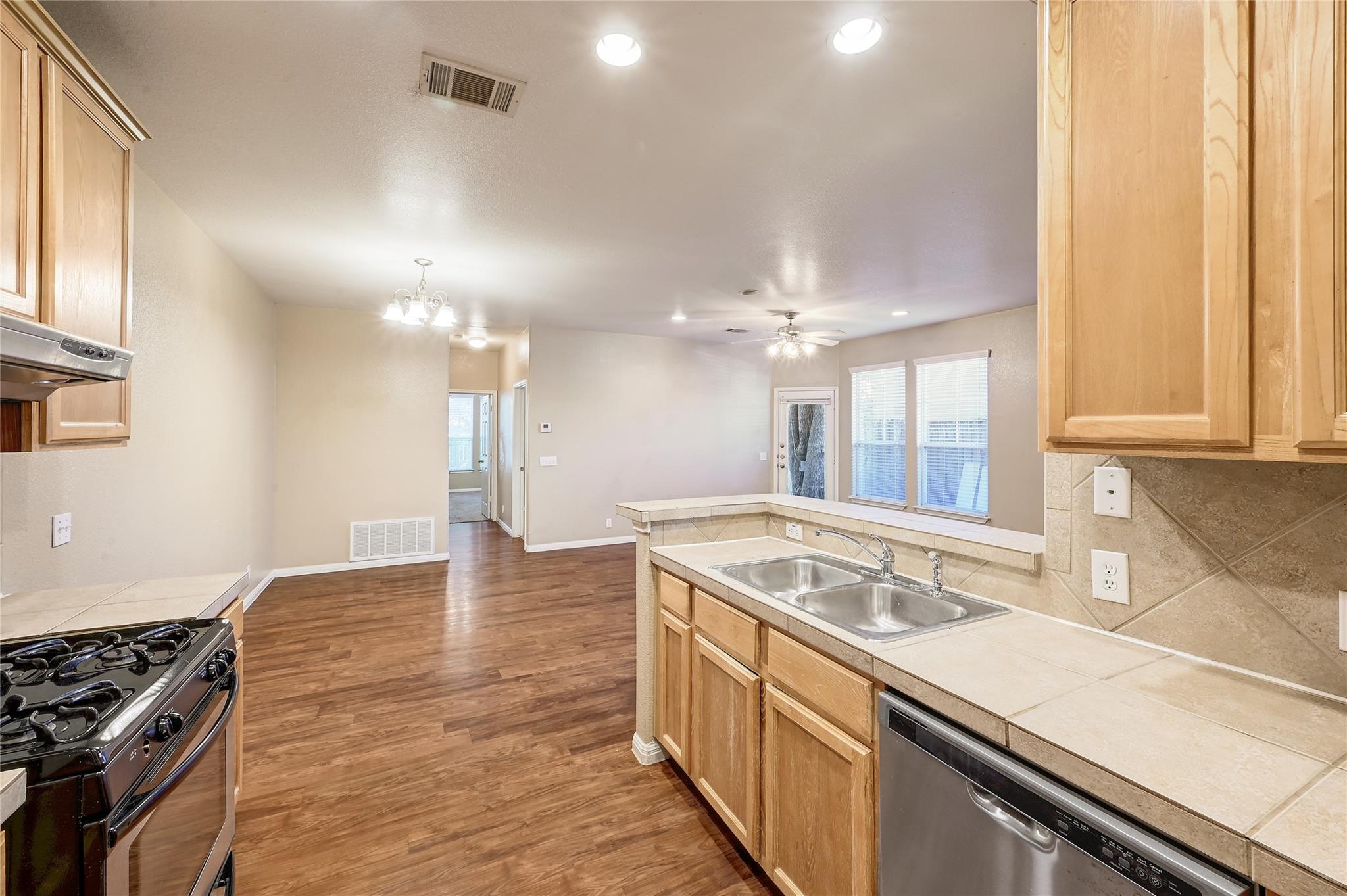 705 Nelray Blvd # B, Austin, TX 78751