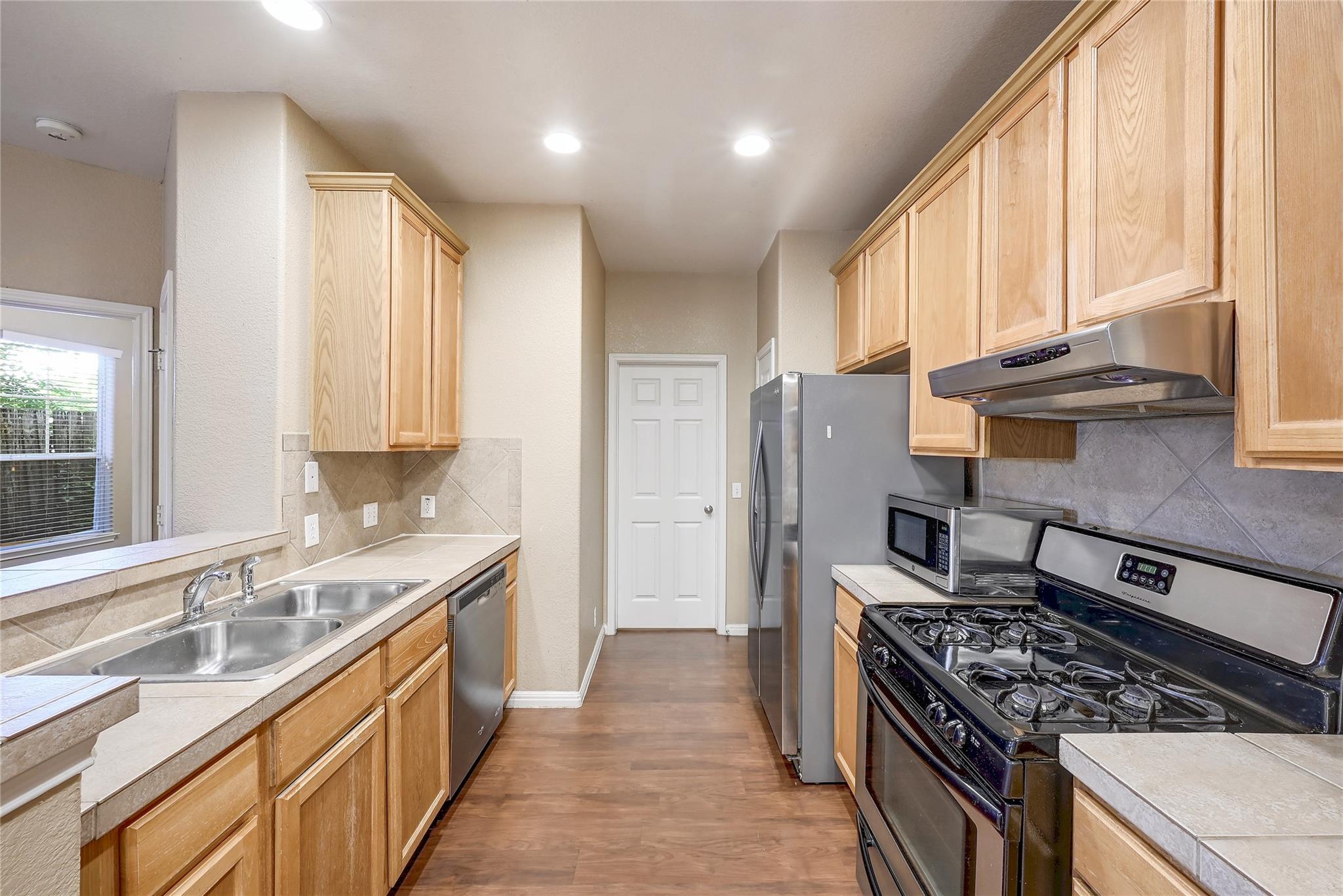 705 Nelray Blvd # B, Austin, TX 78751