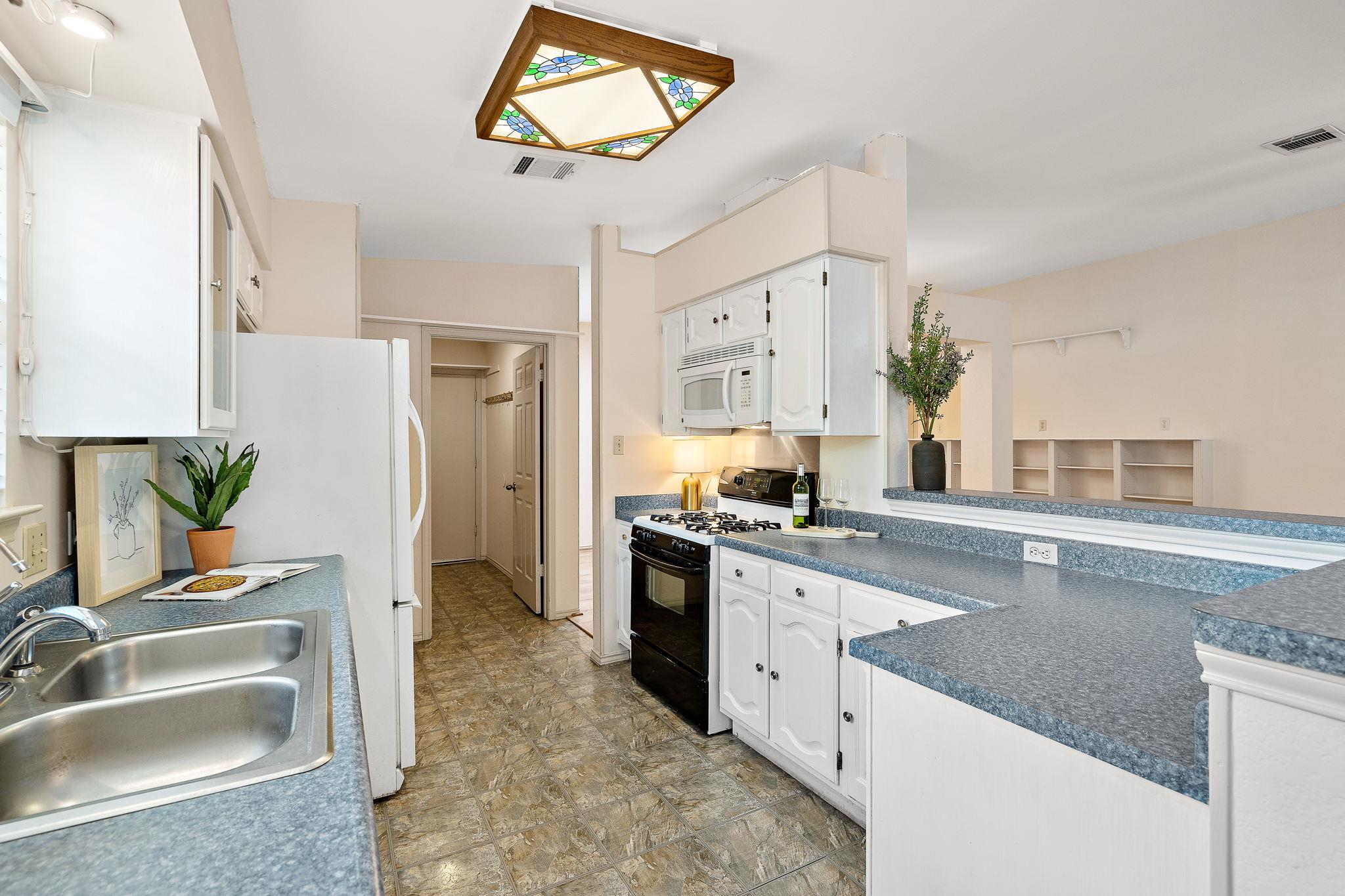 8507 Tad Park Cv, Round Rock, TX 78681