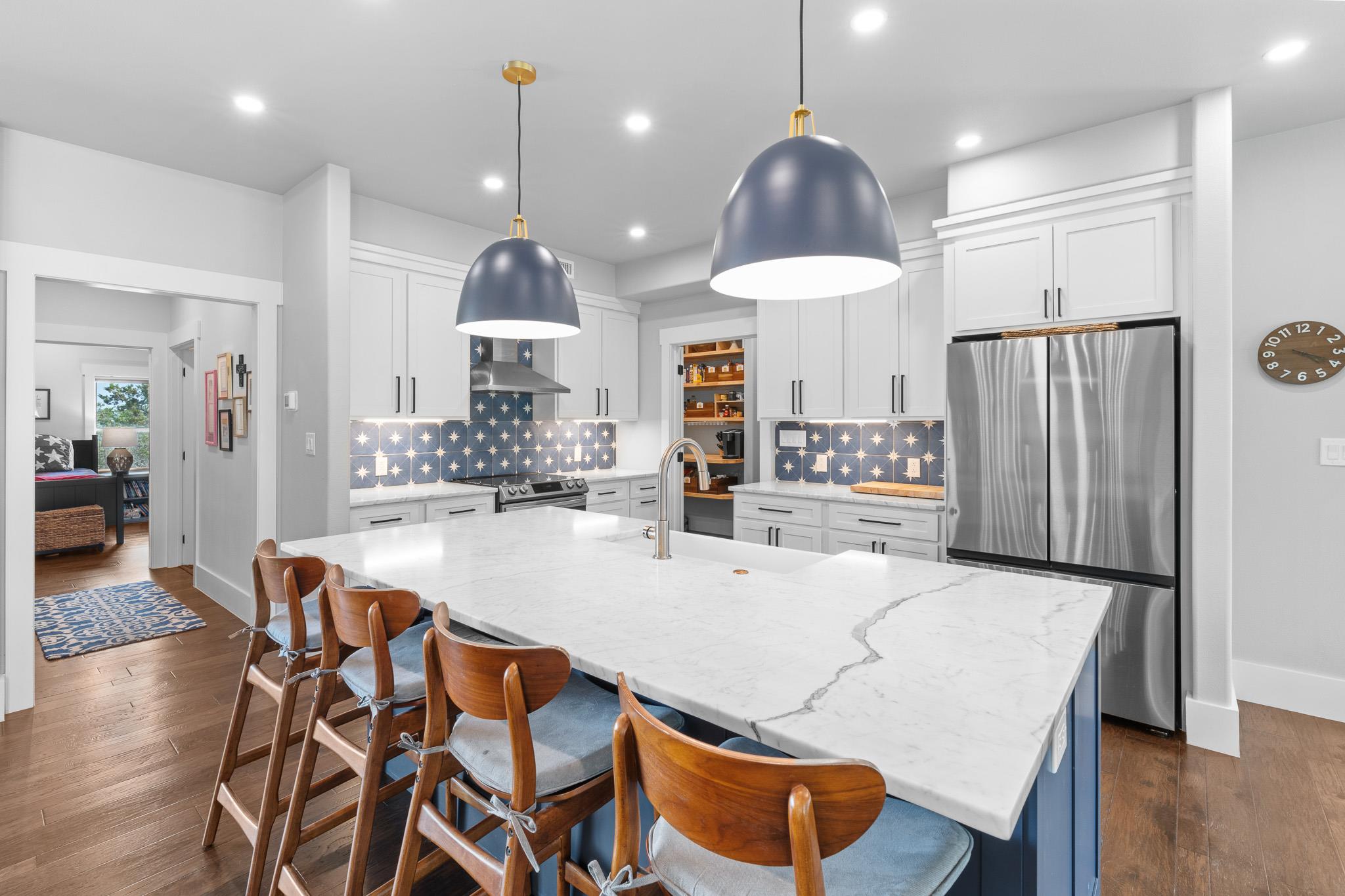 195 Mackay Dr, Kerrville, TX 78028