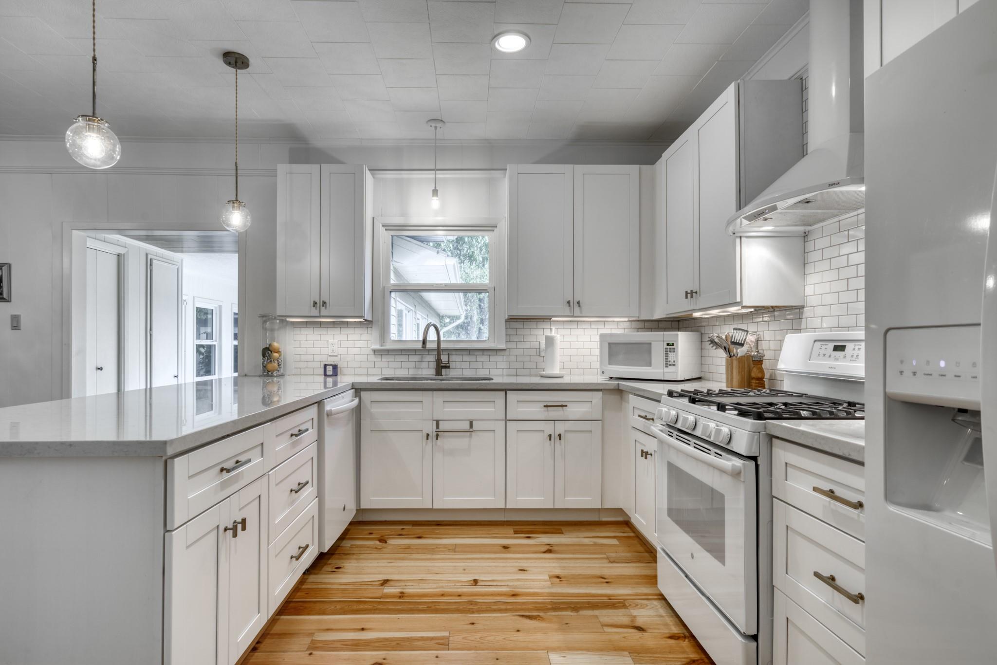 1524 Highway 159 W, Bellville, TX 77418