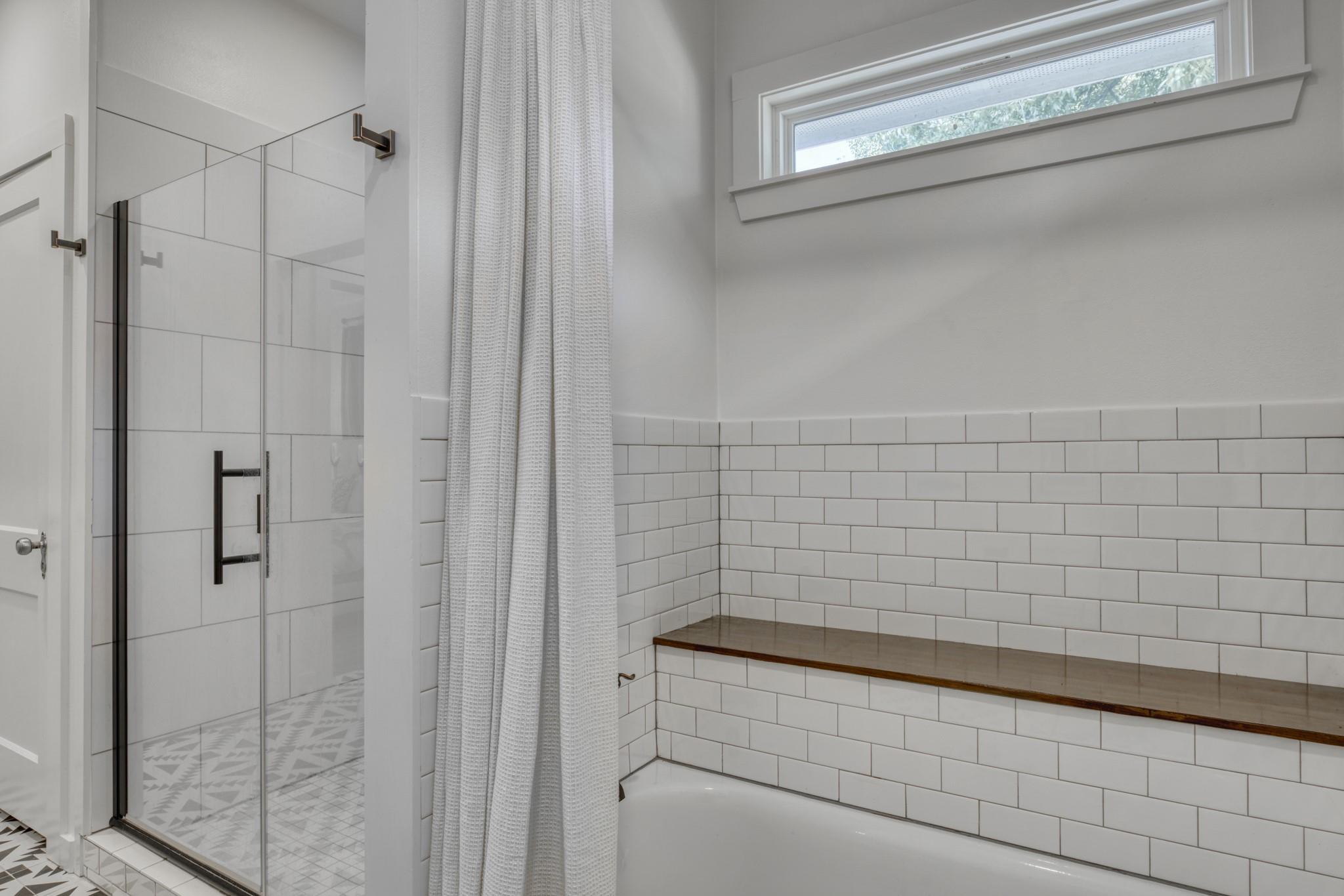 1524 Highway 159 W, Bellville, TX 77418