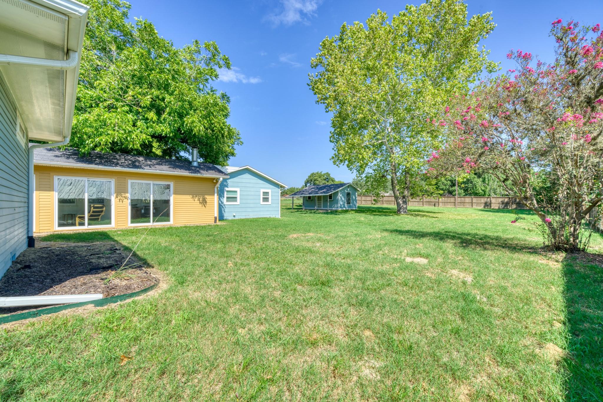 1524 Highway 159 W, Bellville, TX 77418