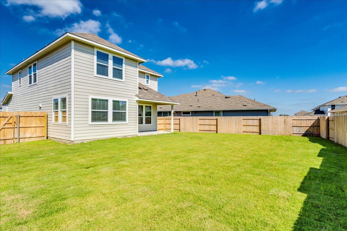 116 White Dunes Dr, Maxwell, TX 78656