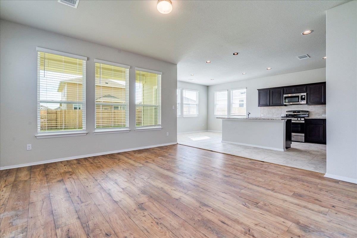116 White Dunes Dr, Maxwell, TX 78656