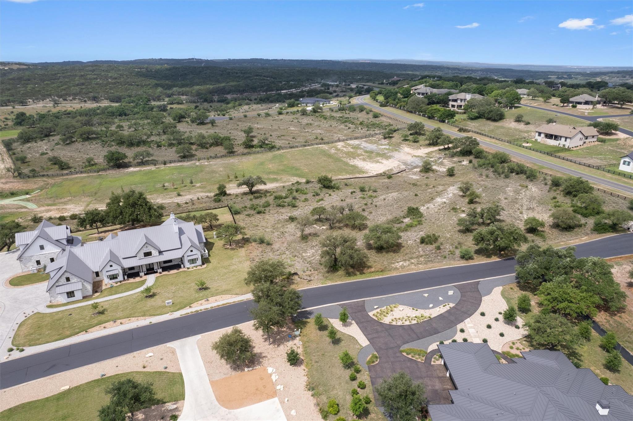 1217 Saddlebrook Canyon Ct, Spicewood, TX 78669