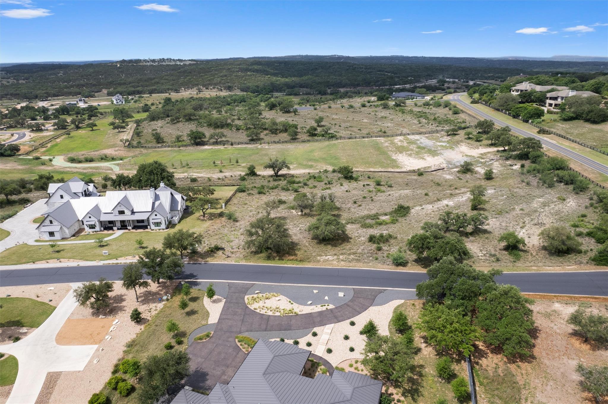 1217 Saddlebrook Canyon Ct, Spicewood, TX 78669