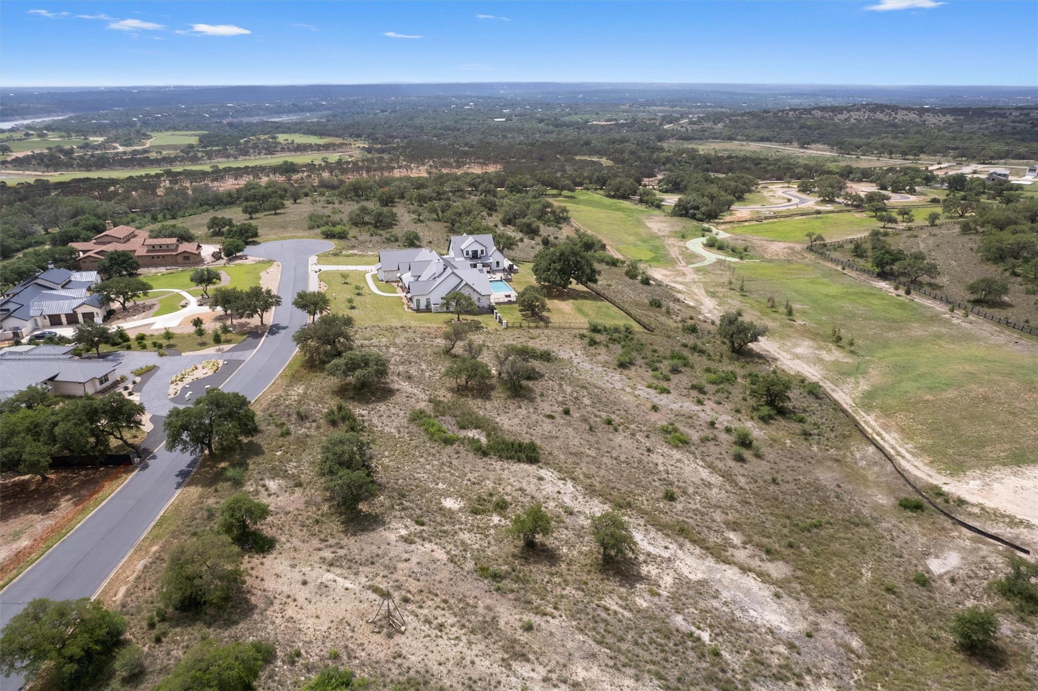 1217 Saddlebrook Canyon Ct, Spicewood, TX 78669