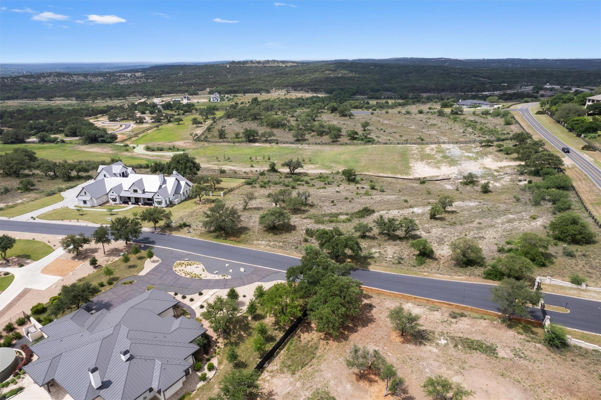 1217 Saddlebrook Canyon Ct, Spicewood, TX 78669