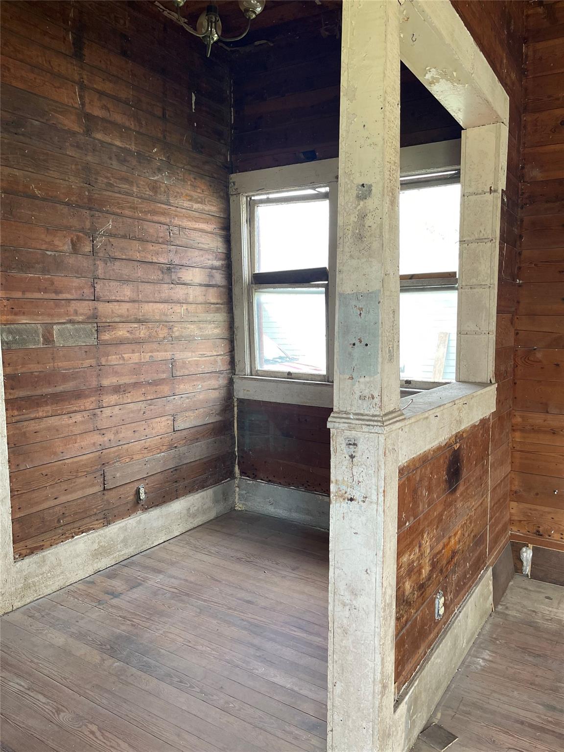 505 S Avenue C Ave, Elgin, TX 78621