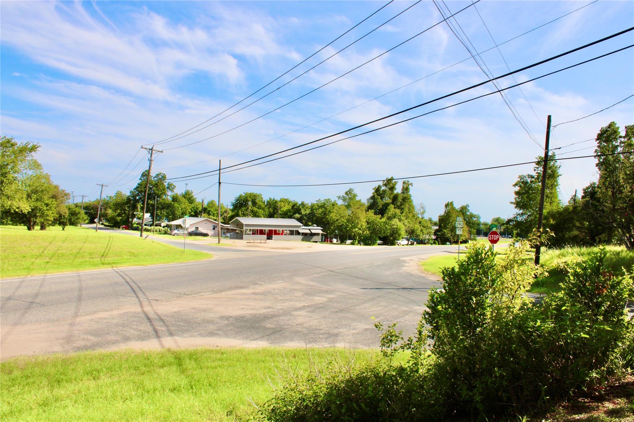 505 S Avenue C Ave, Elgin, TX 78621