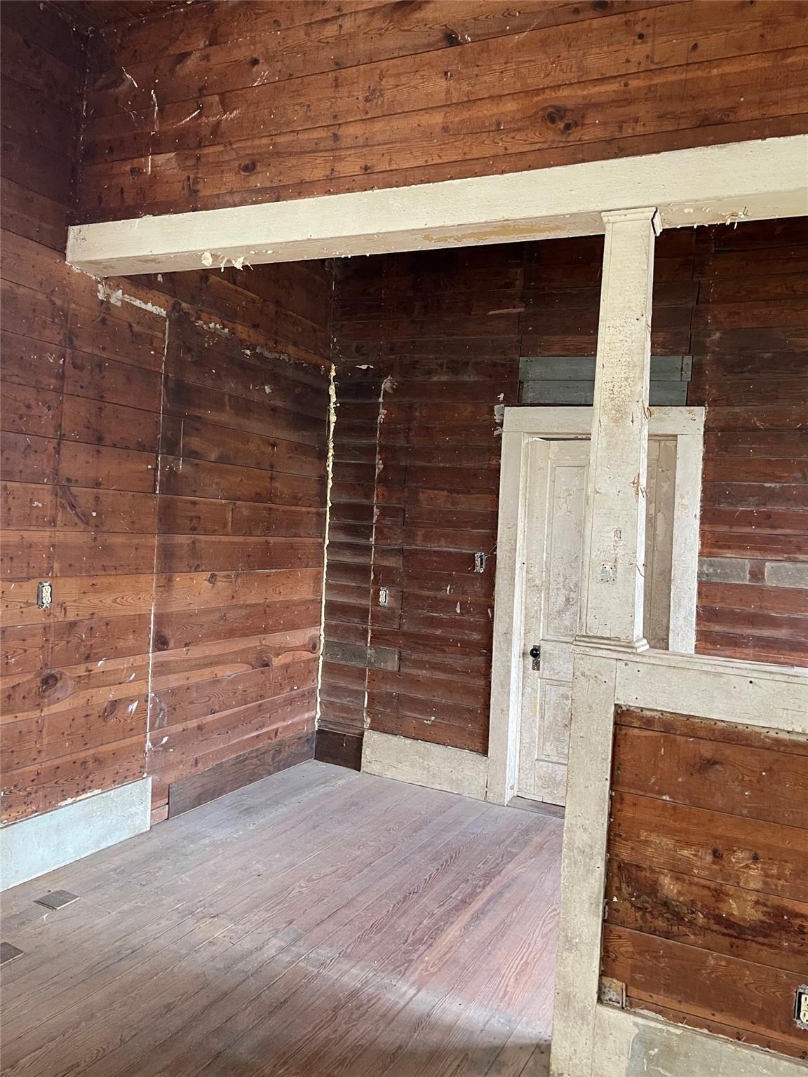 505 S Avenue C Ave, Elgin, TX 78621