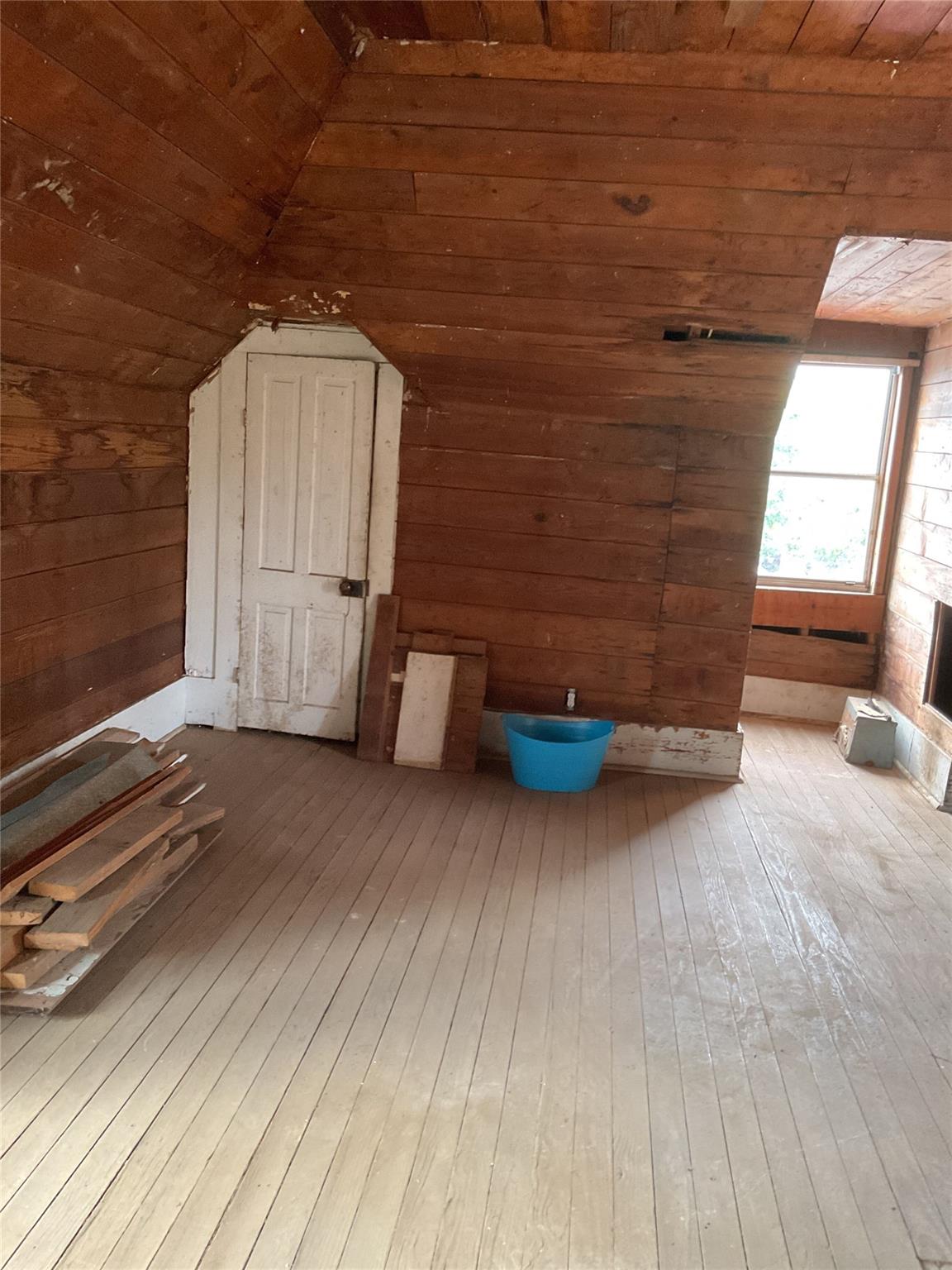 505 S Avenue C Ave, Elgin, TX 78621