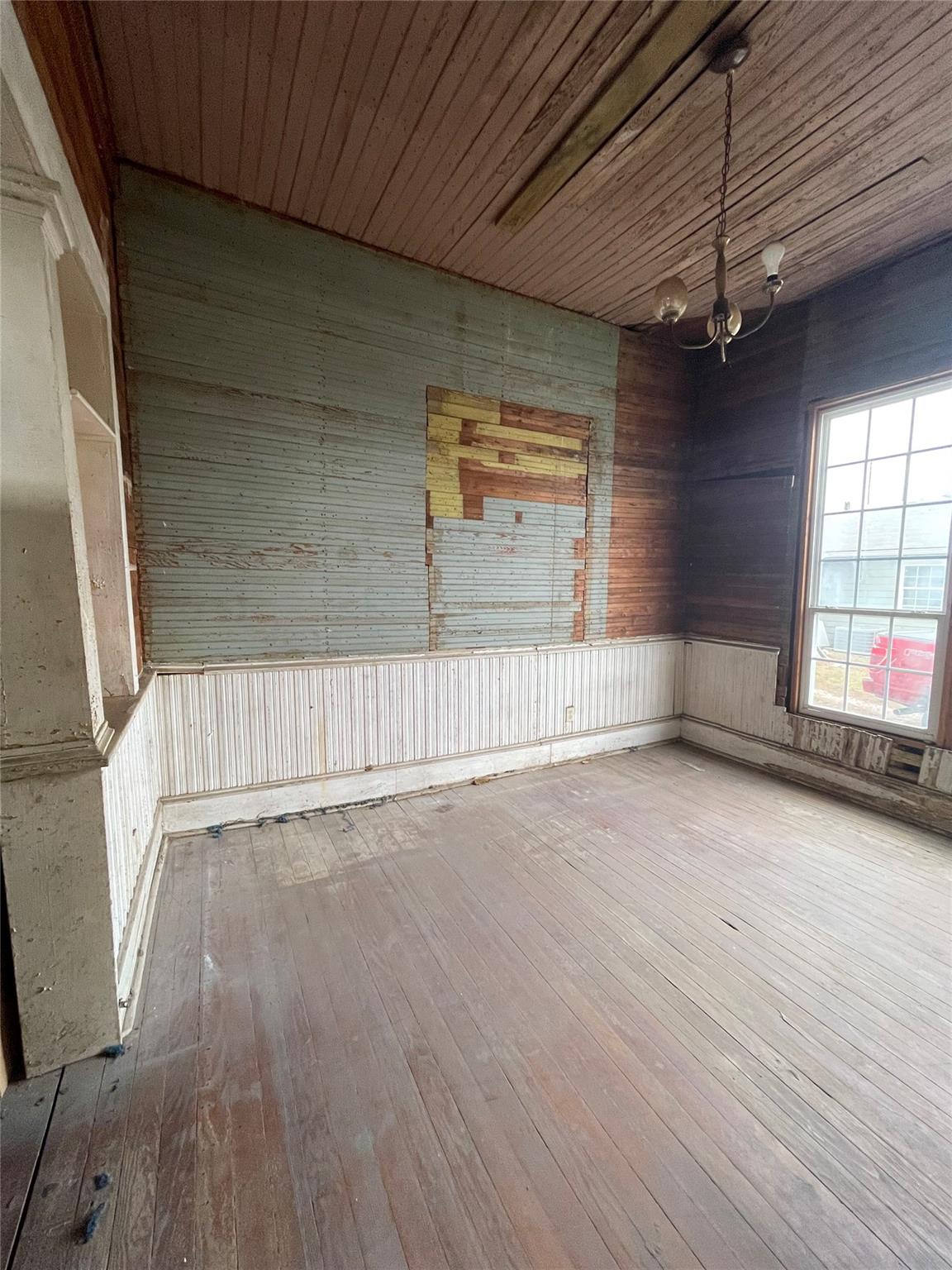 505 S Avenue C Ave, Elgin, TX 78621