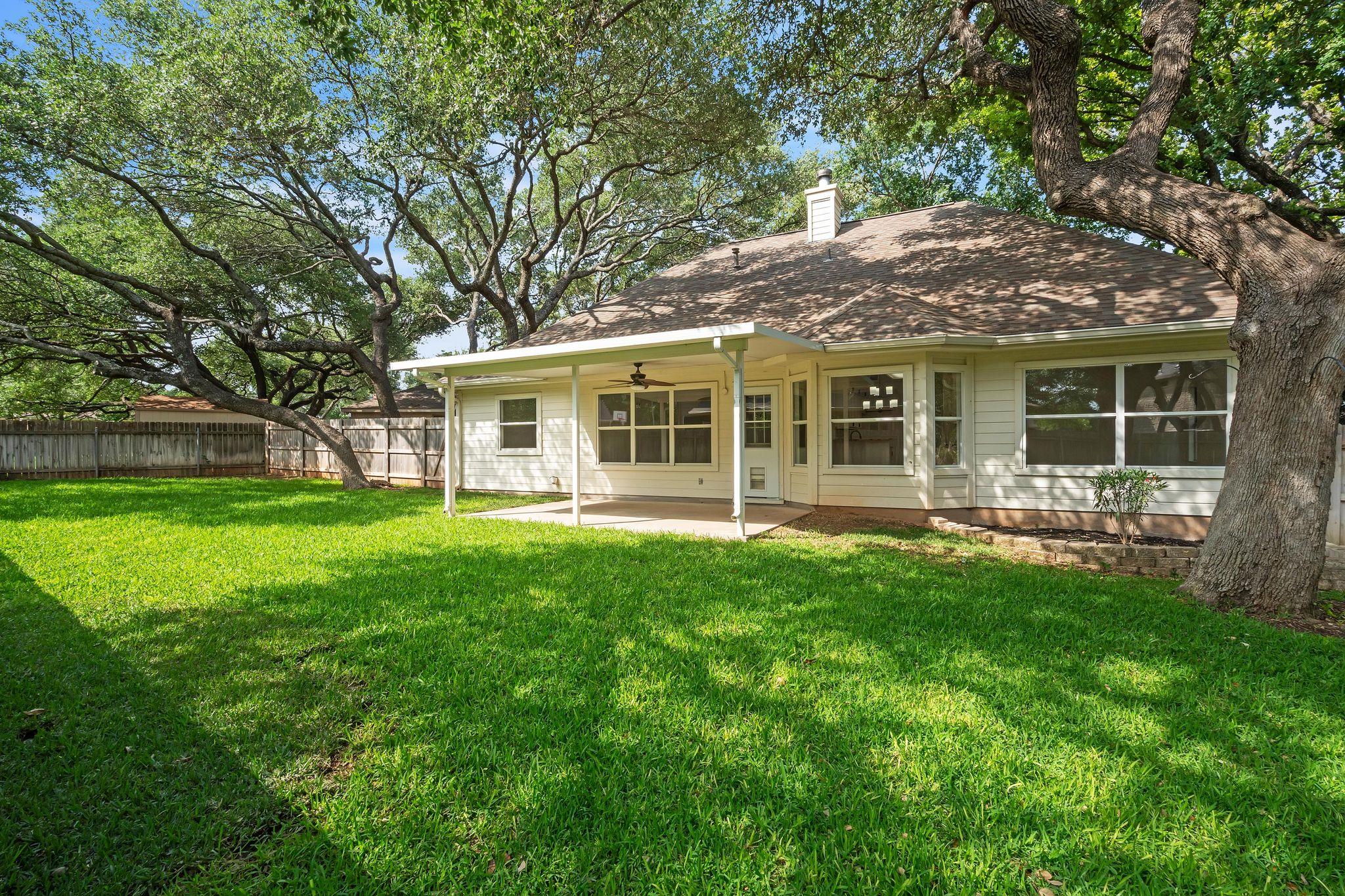 102 Ridgemont Ct, Georgetown, TX 78628