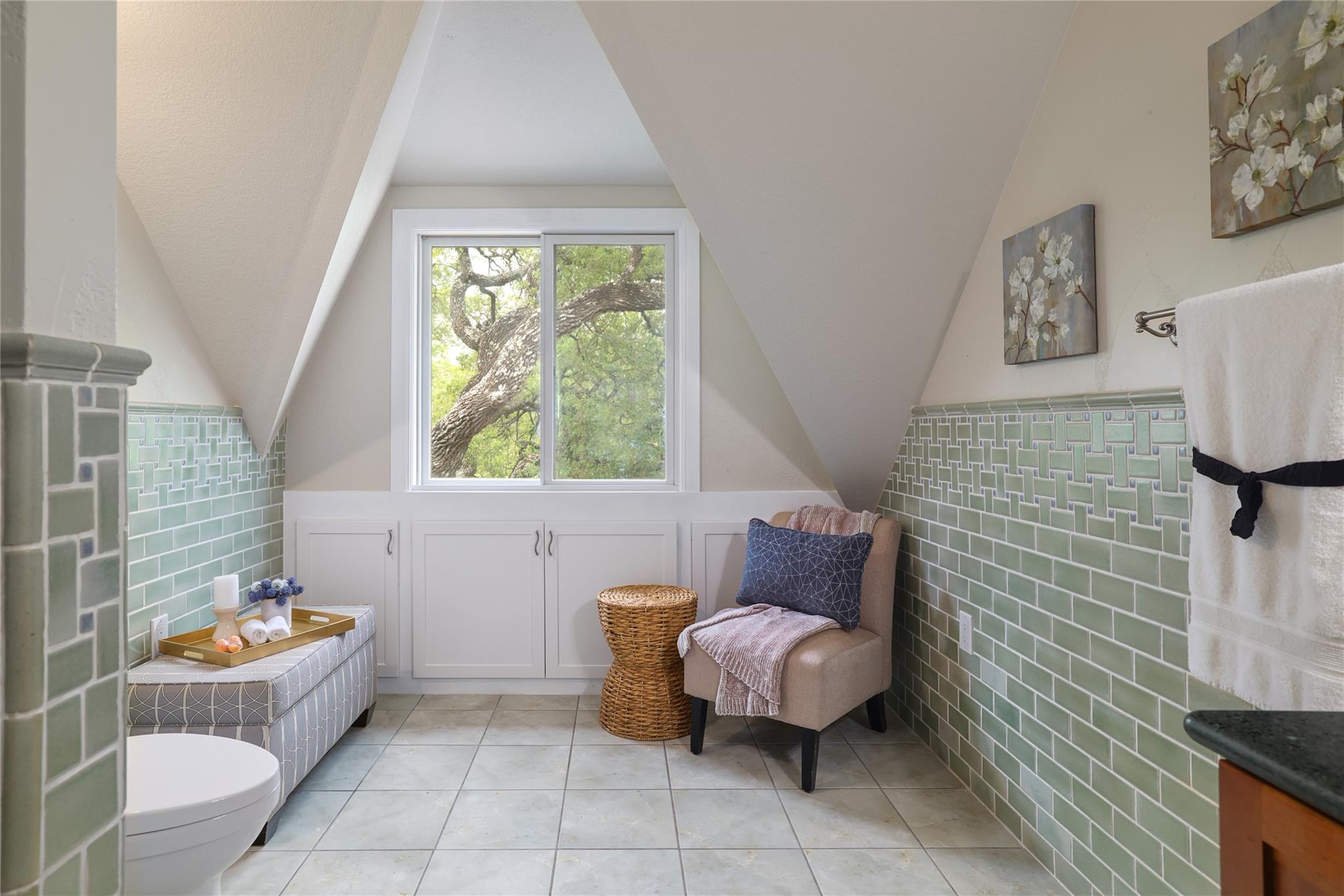 16 Tall Oaks Trl, Austin, TX 78737