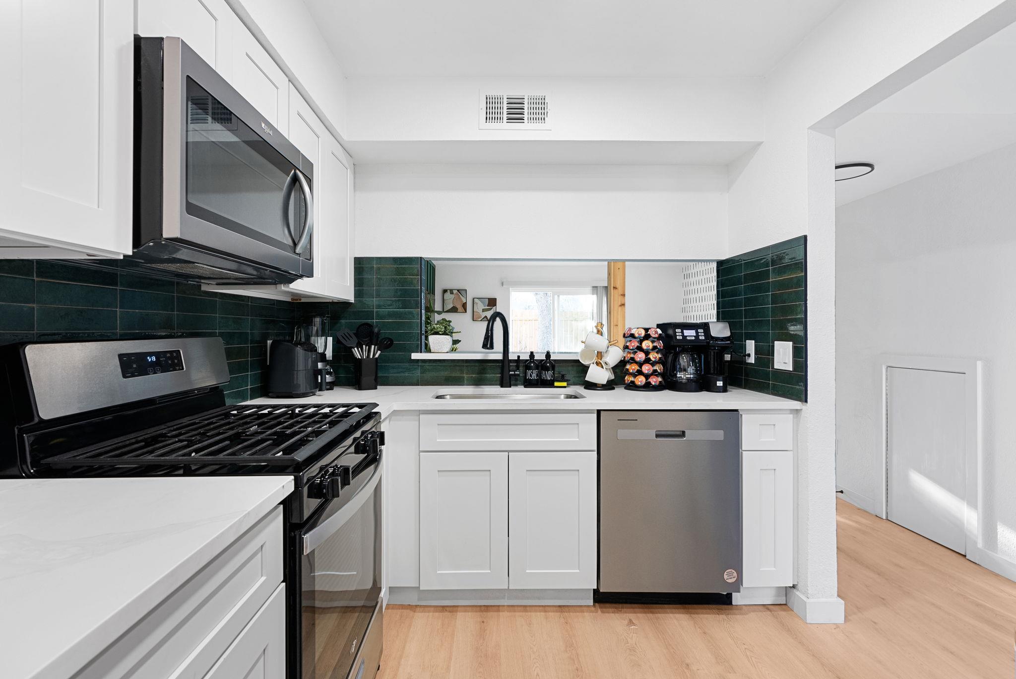 1323 Southport Dr # D, Austin, TX 78704