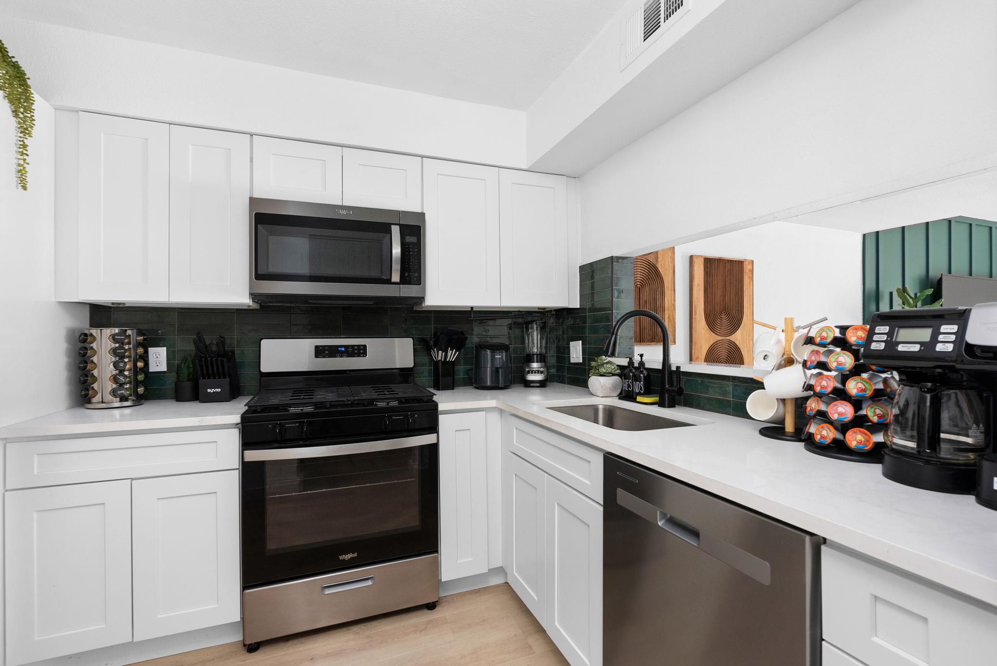 1323 Southport Dr # D, Austin, TX 78704