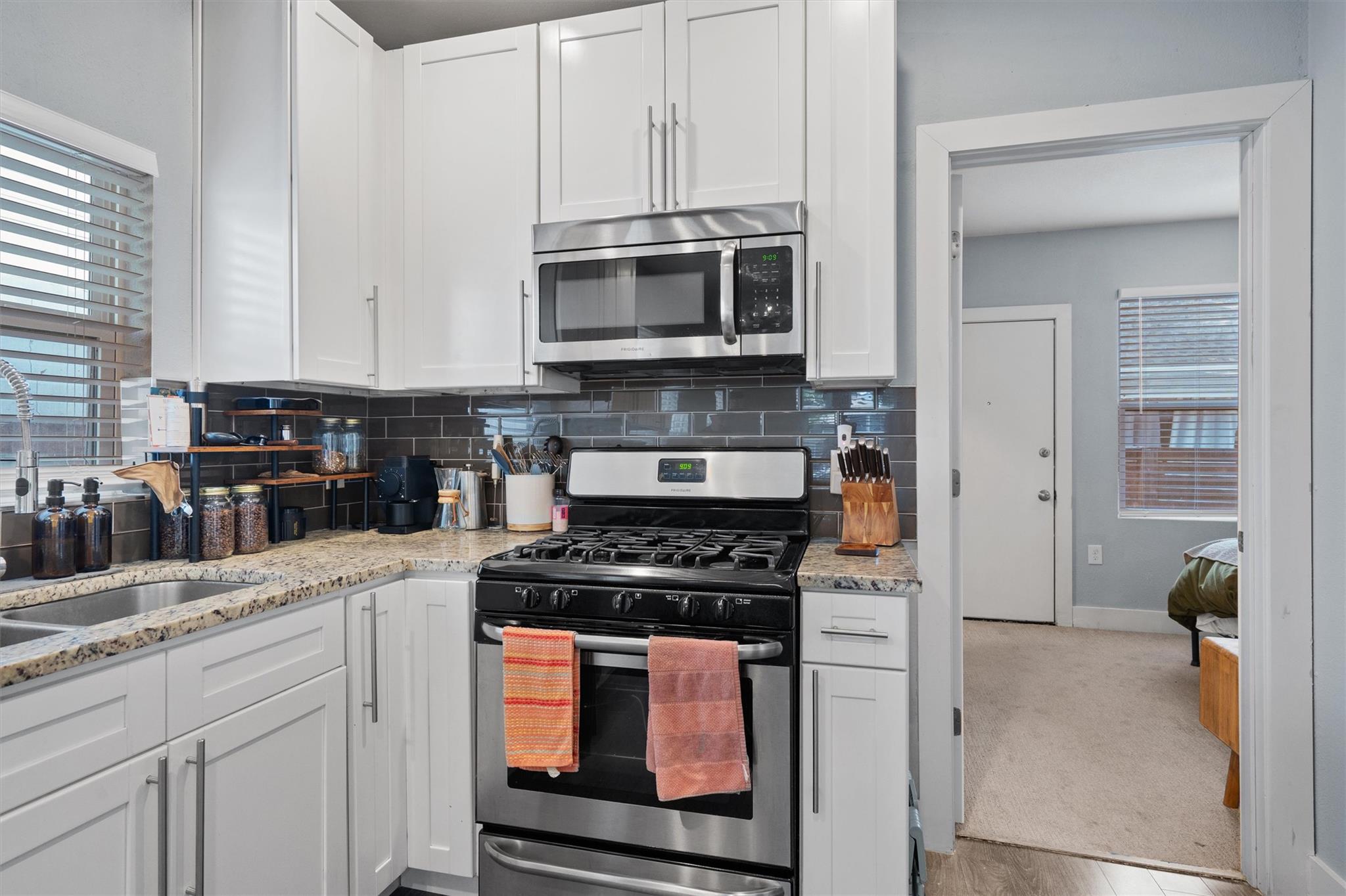 2102 E 14th St # A, Austin, TX 78702
