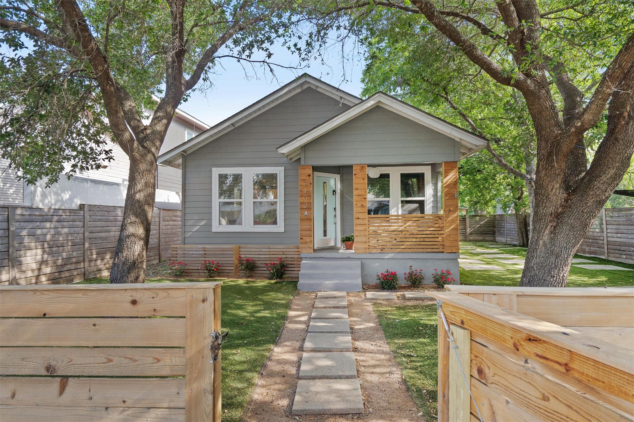 2102 E 14th St # A, Austin, TX 78702