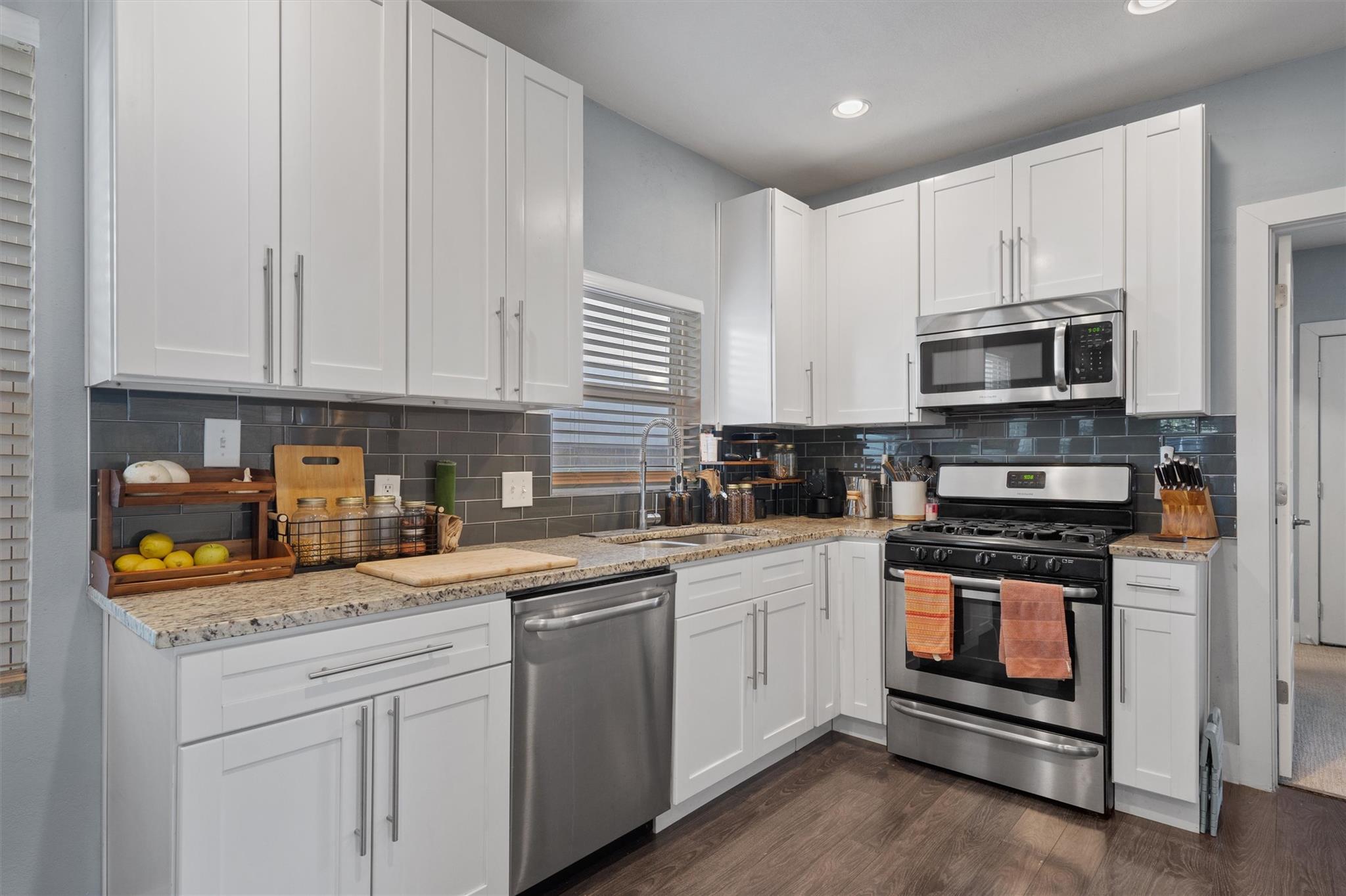 2102 E 14th St # A, Austin, TX 78702