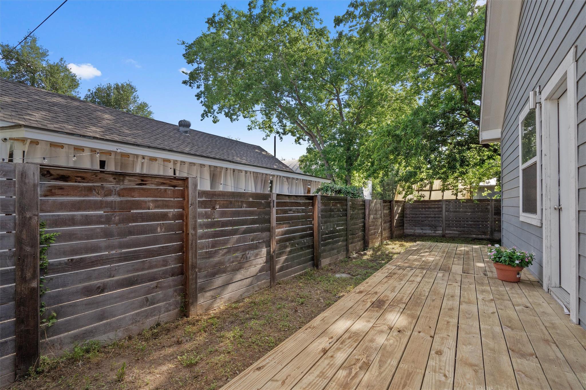 2102 E 14th St # A, Austin, TX 78702