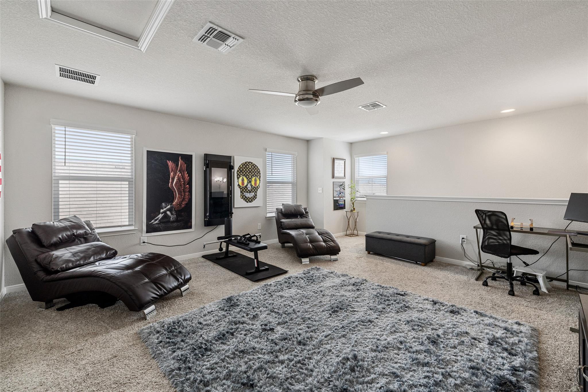 119 Stellamar Dr, Hutto, TX 78634