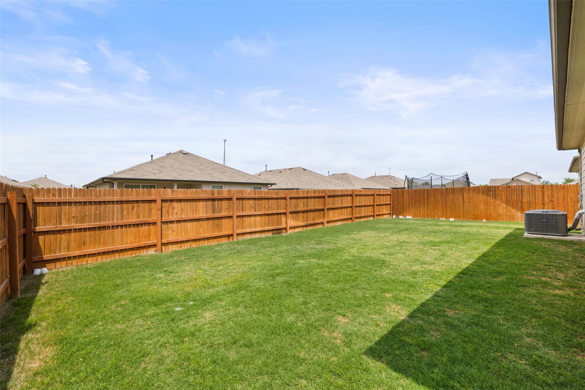 119 Stellamar Dr, Hutto, TX 78634