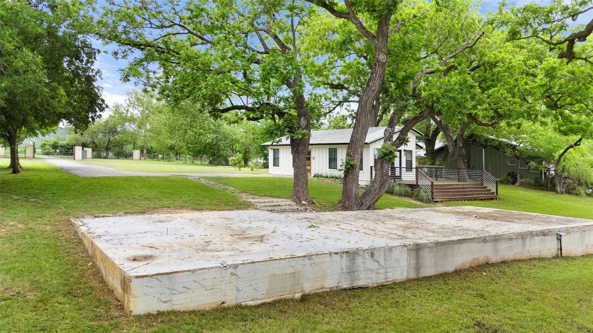 2410 Flite Acres Rd, Wimberley, TX 78676