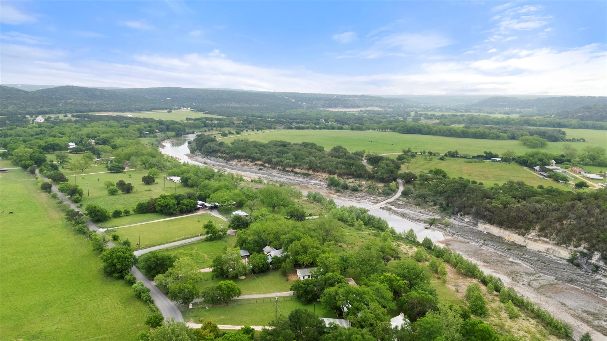 2410 Flite Acres Rd, Wimberley, TX 78676