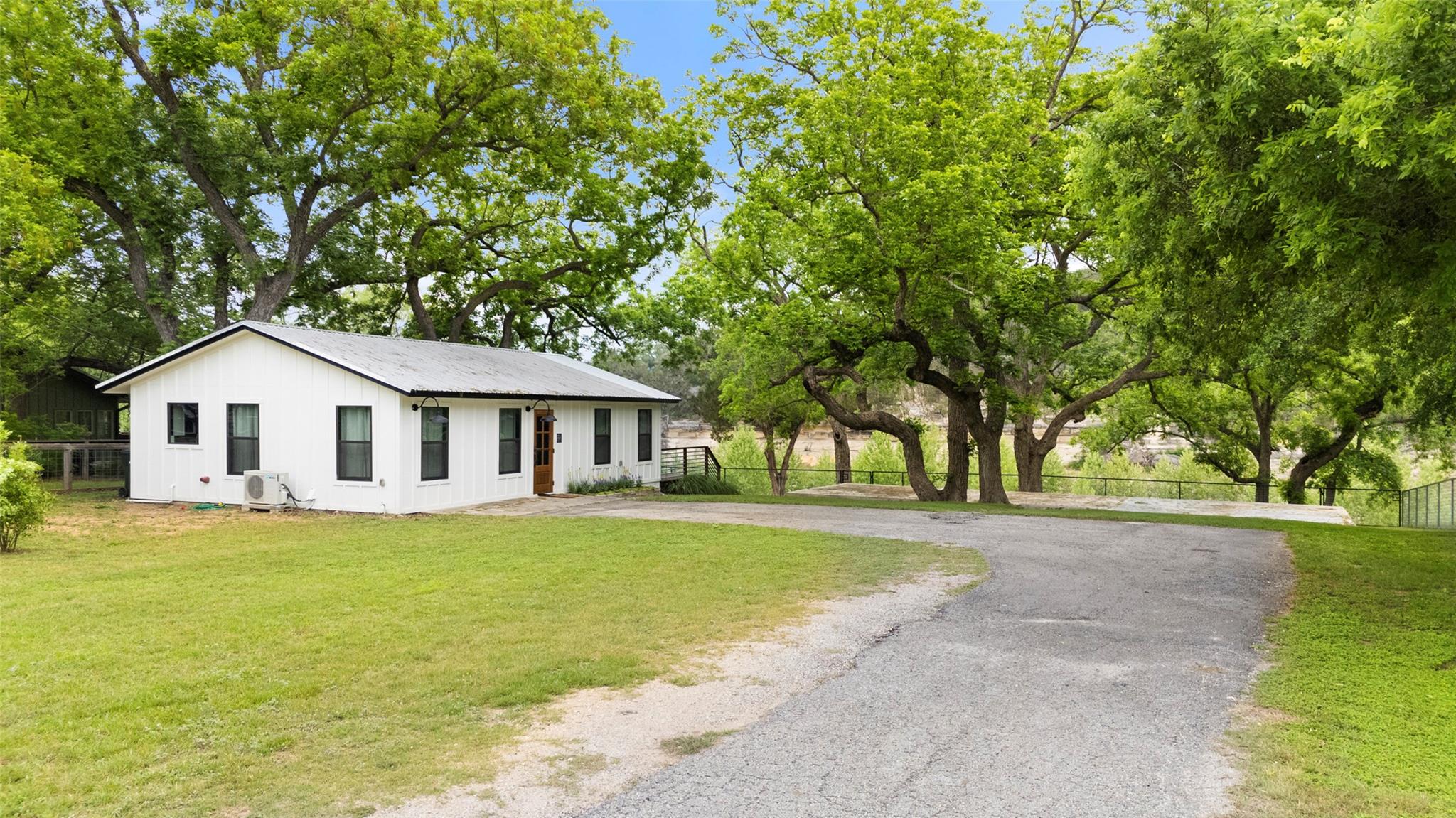 2410 Flite Acres Rd, Wimberley, TX 78676
