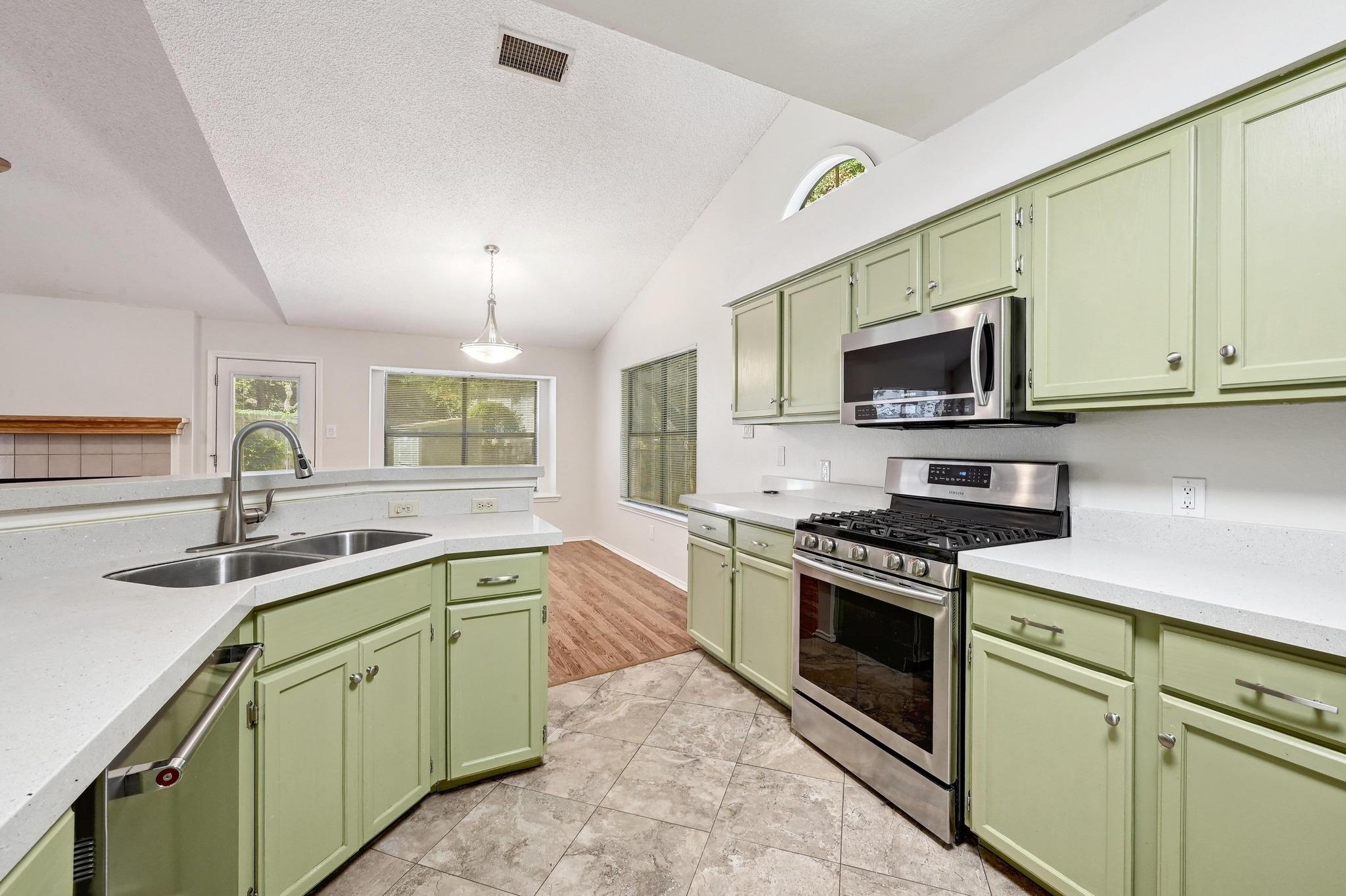 7201 Pine Bluffs Trl, Austin, TX 78729