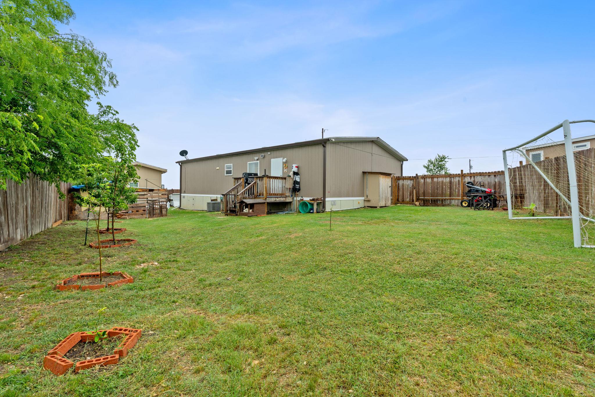 121 Fate Ct, Kyle, TX 78640