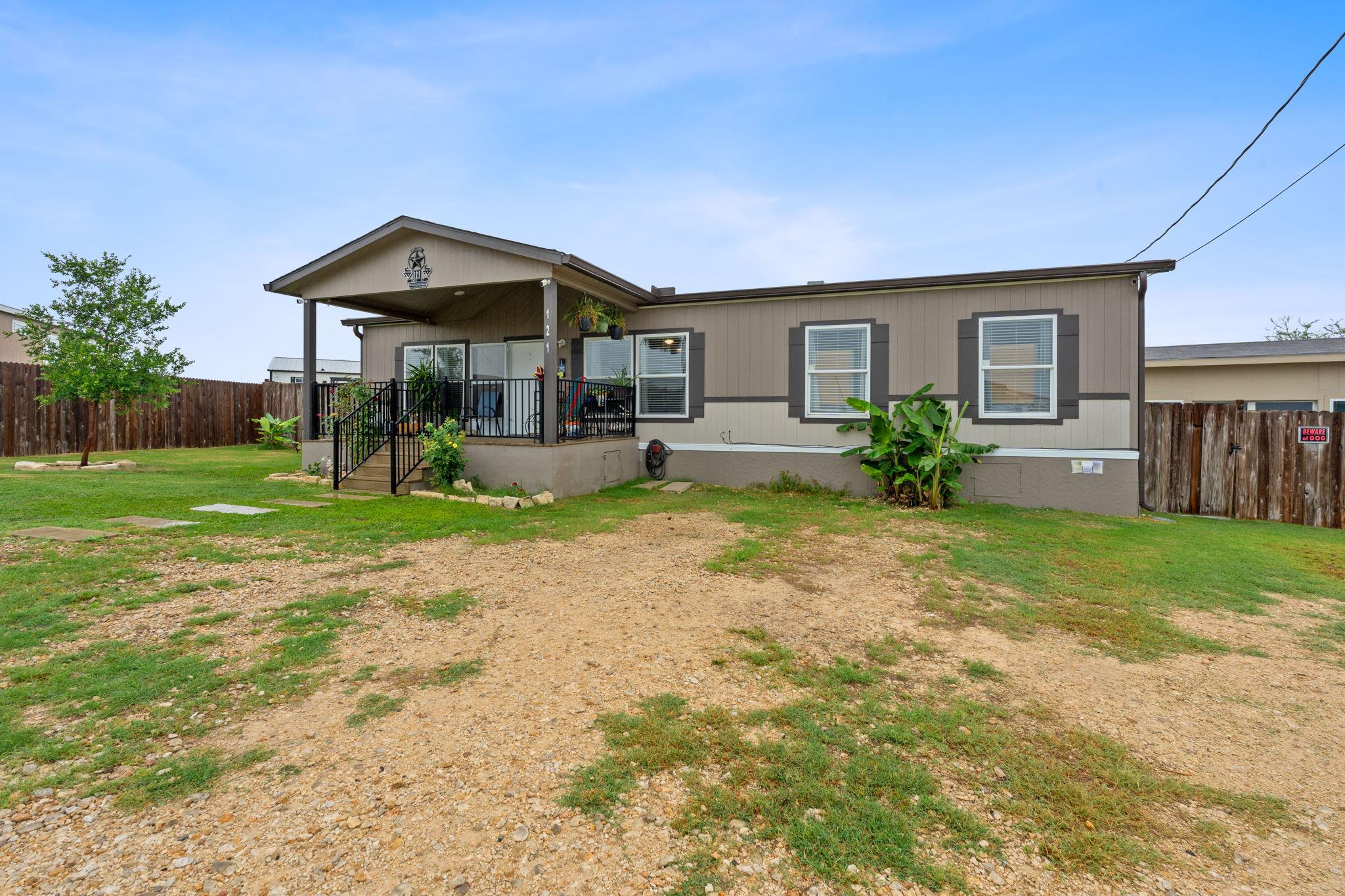 121 Fate Ct, Kyle, TX 78640