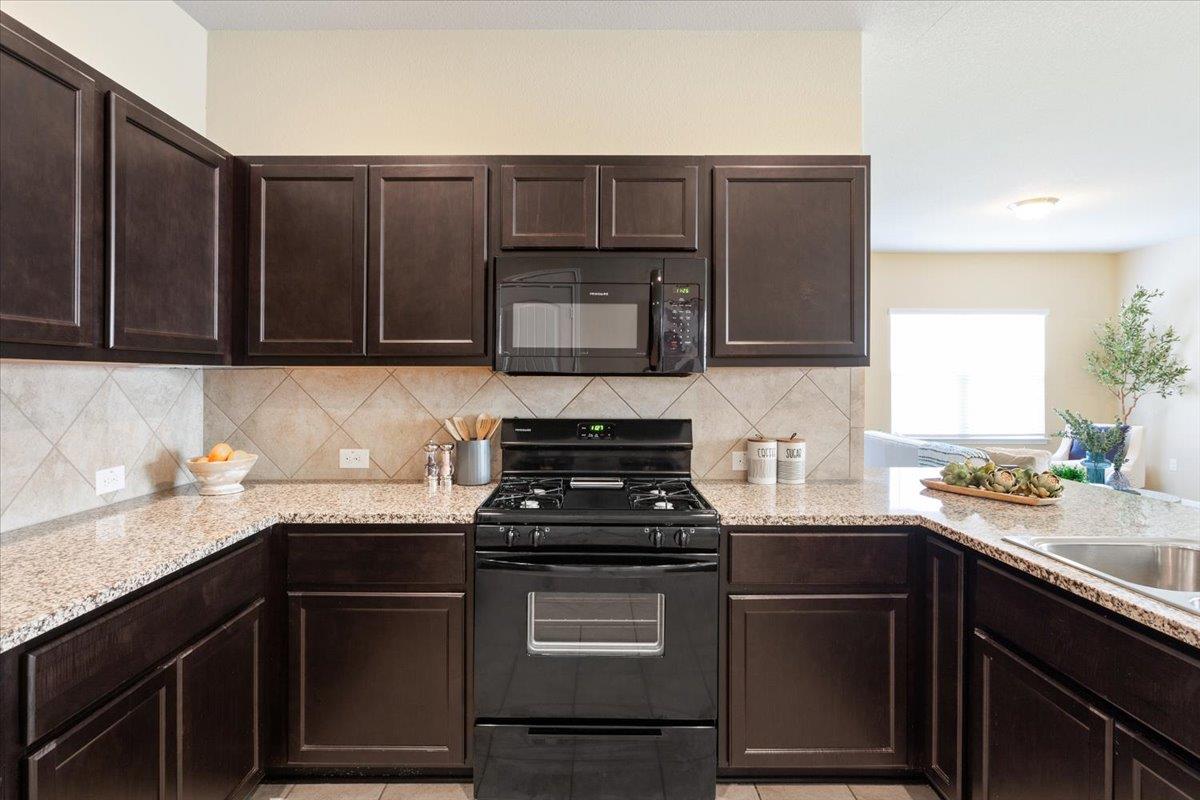 1504 Maier Dr, Pflugerville, TX 78660