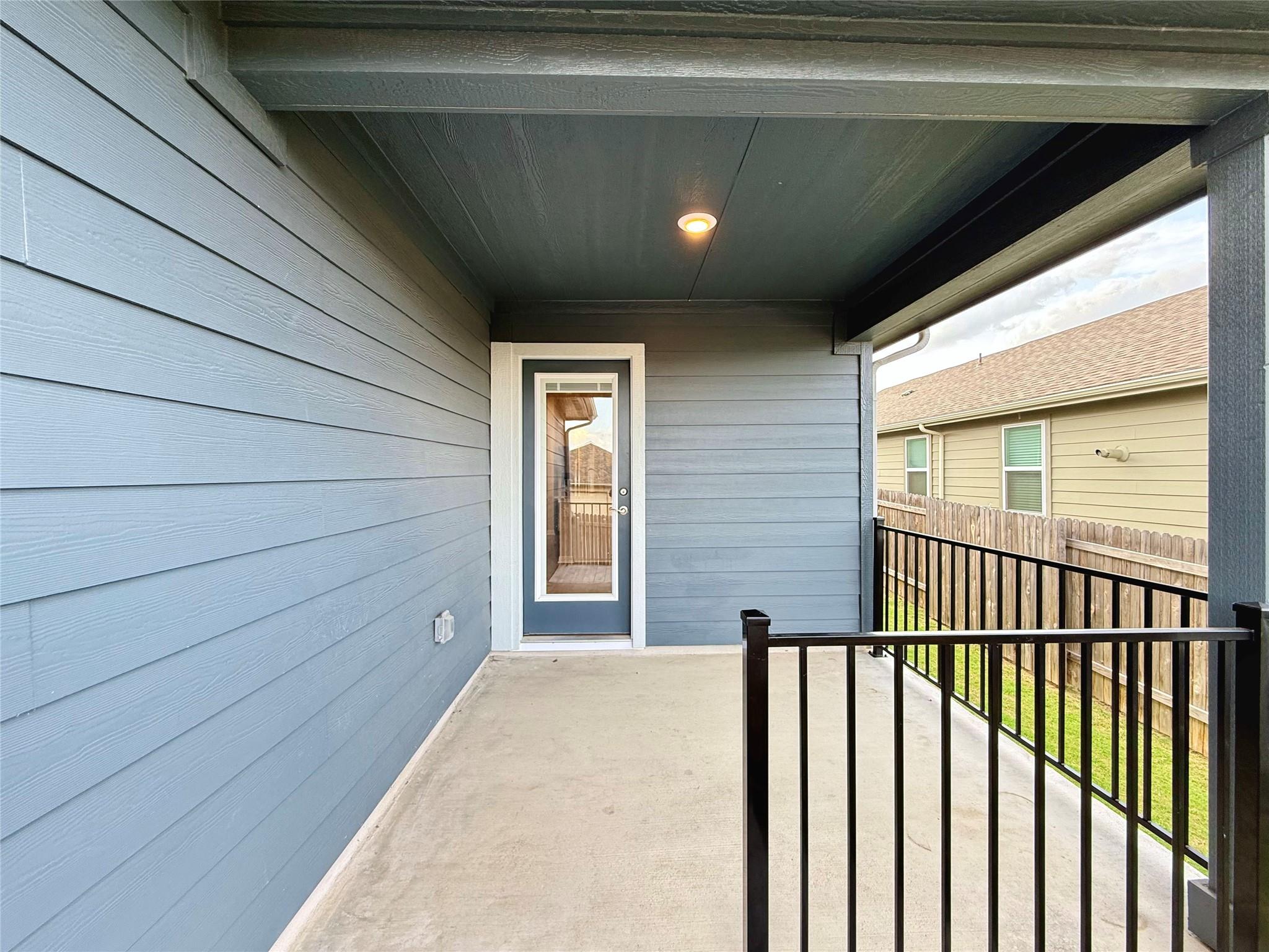 118 Fairmeadow Downs Dr, Hutto, TX 78634
