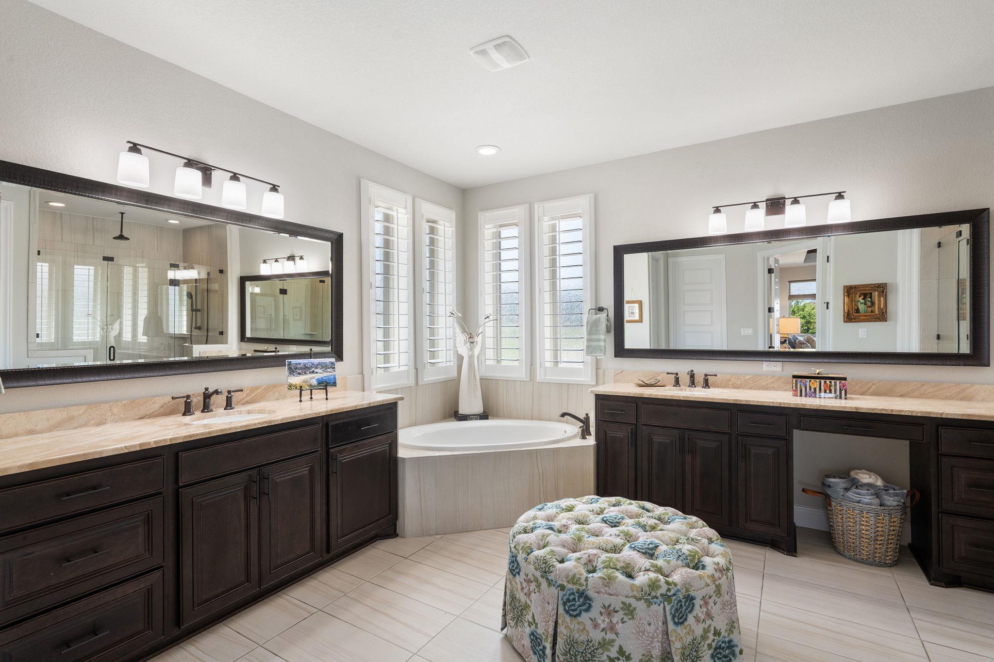 3720 Deep Pocket Dr, Leander, TX 78641