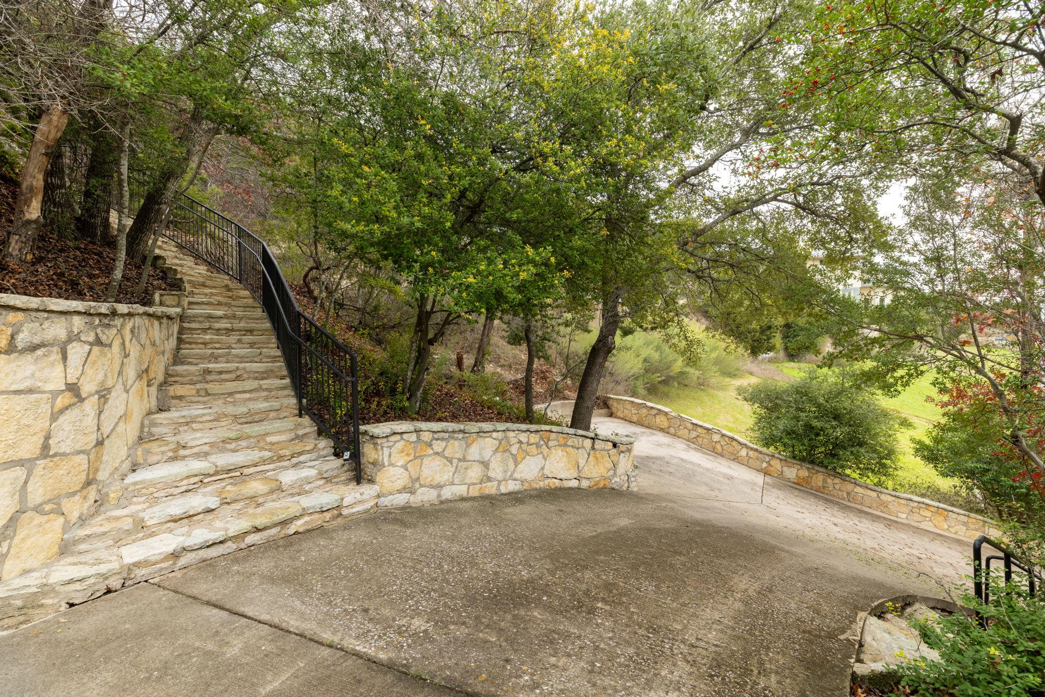 5310 Scenic View Dr, Austin, TX 78746