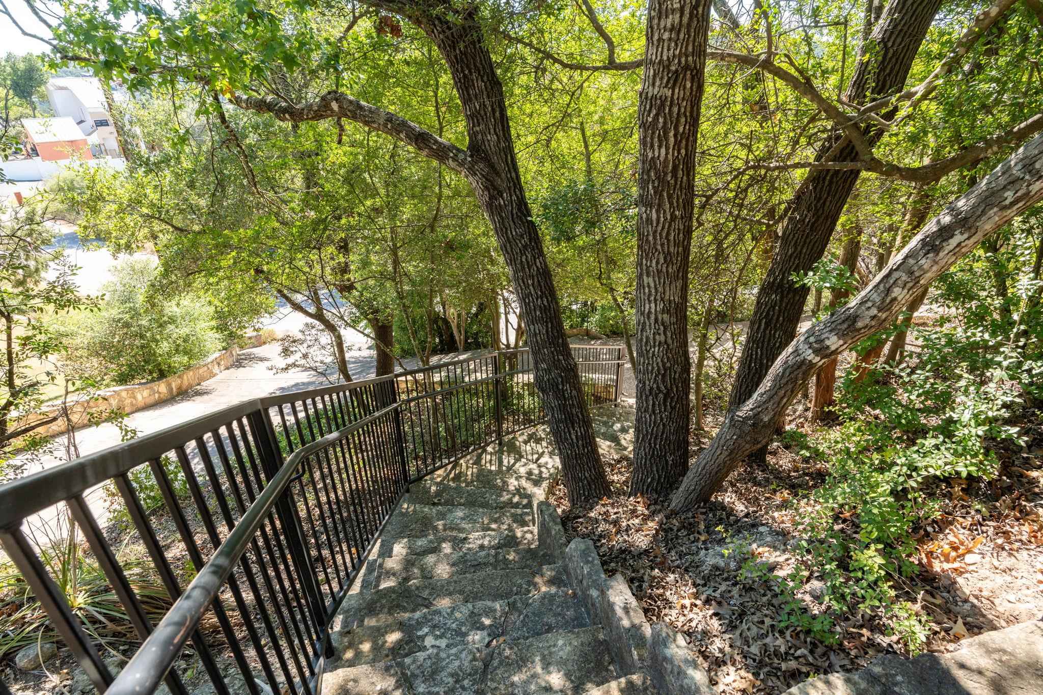 5310 Scenic View Dr, Austin, TX 78746