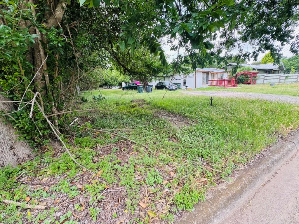 1011 Gravel St, San Marcos, TX 78666