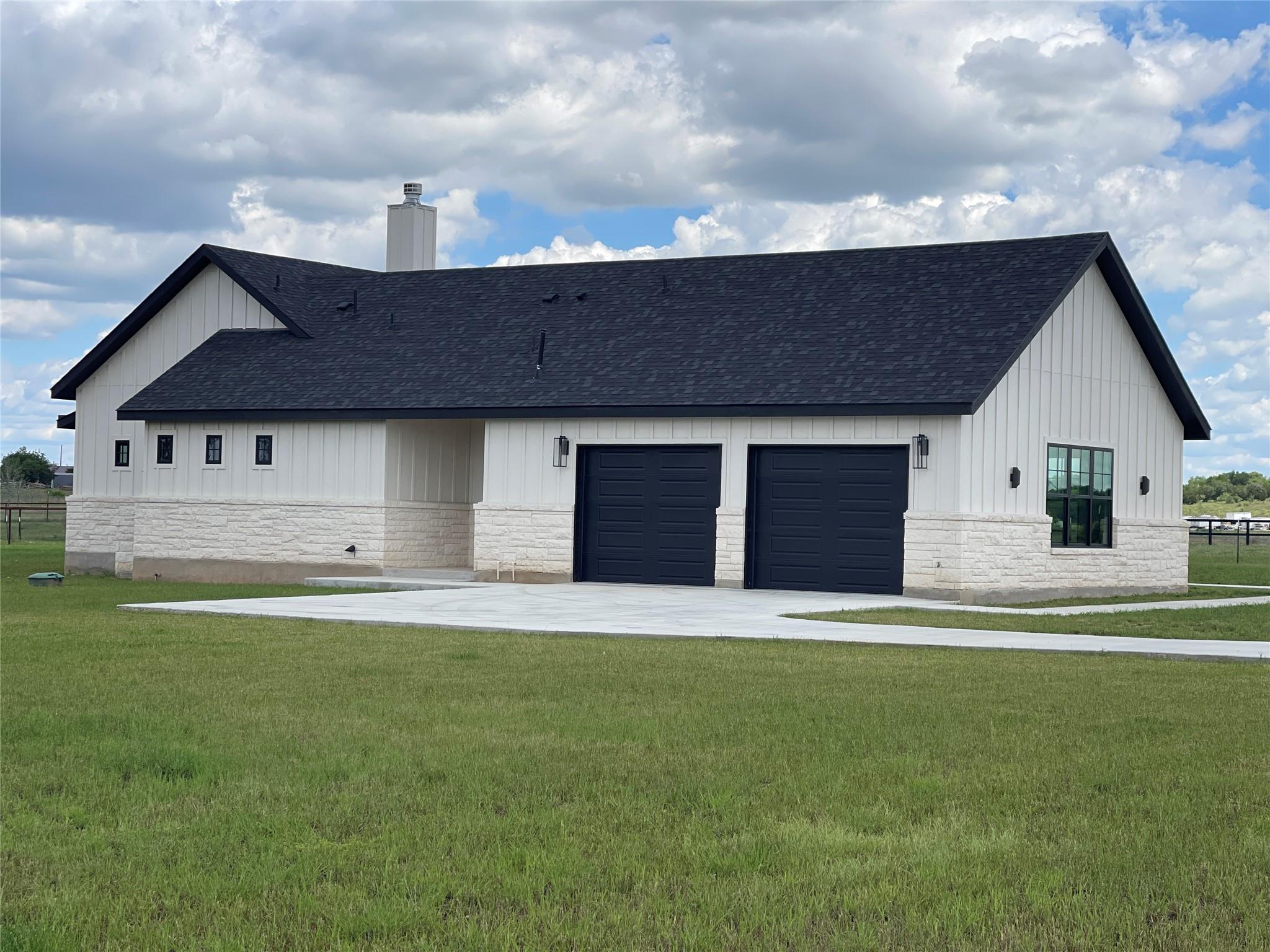 1754 County Road 146 Rd, Georgetown, TX 78633