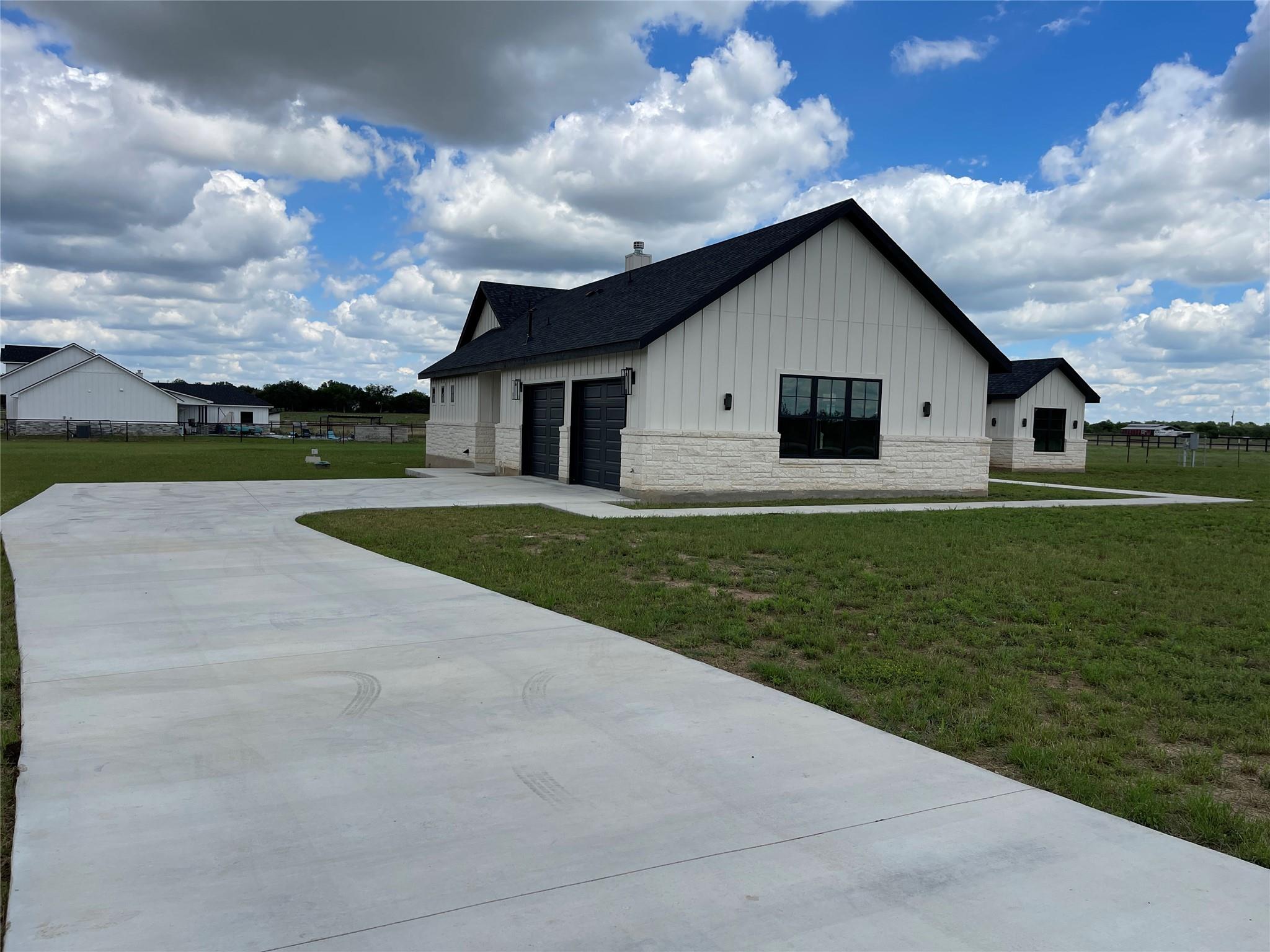 1754 County Road 146 Rd, Georgetown, TX 78633