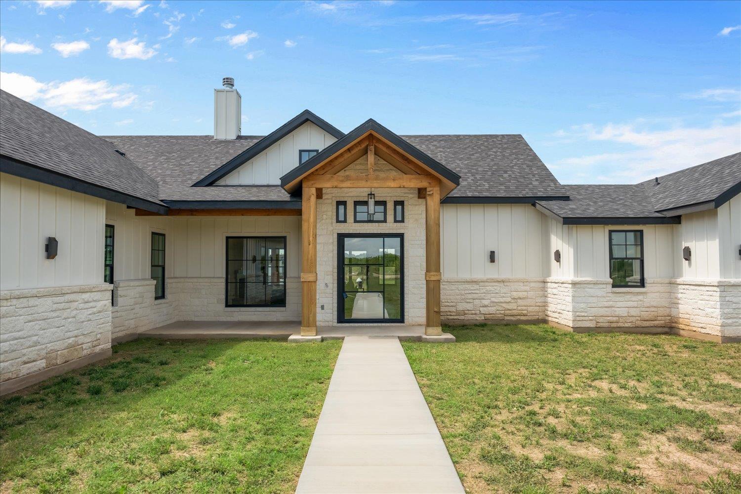 1754 County Road 146 Rd, Georgetown, TX 78633