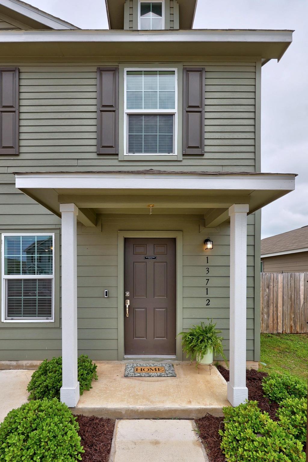 13712 Knights Branch Dr, Elgin, TX 78621