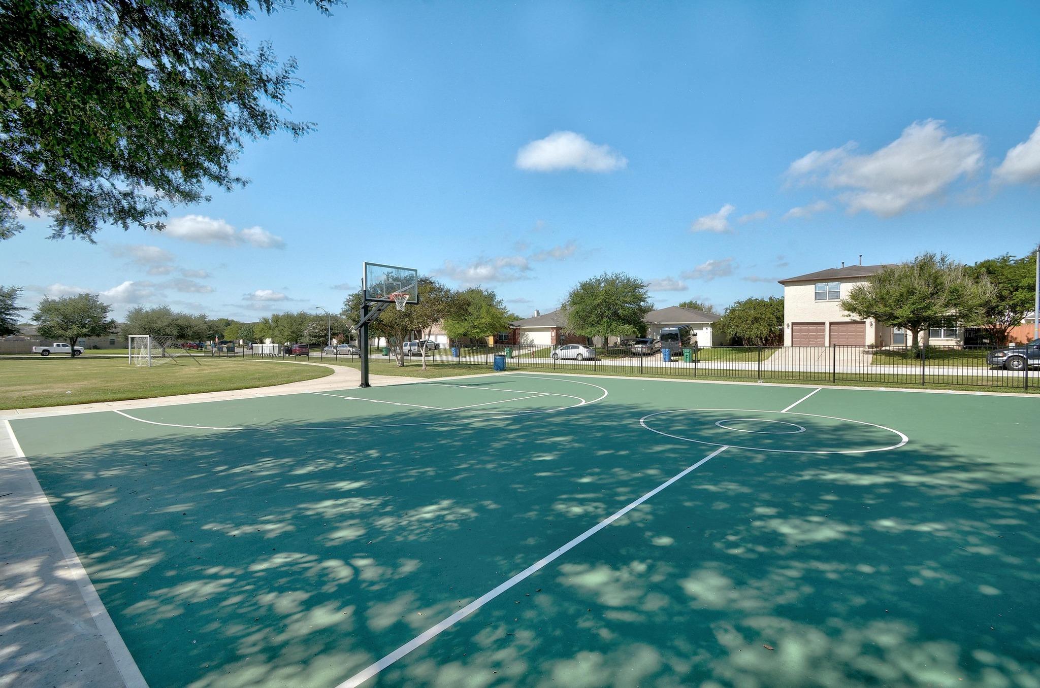 13712 Knights Branch Dr, Elgin, TX 78621