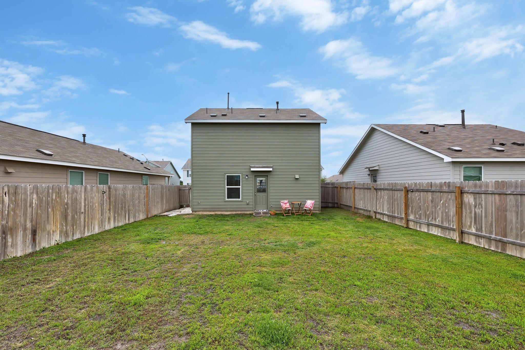 13712 Knights Branch Dr, Elgin, TX 78621