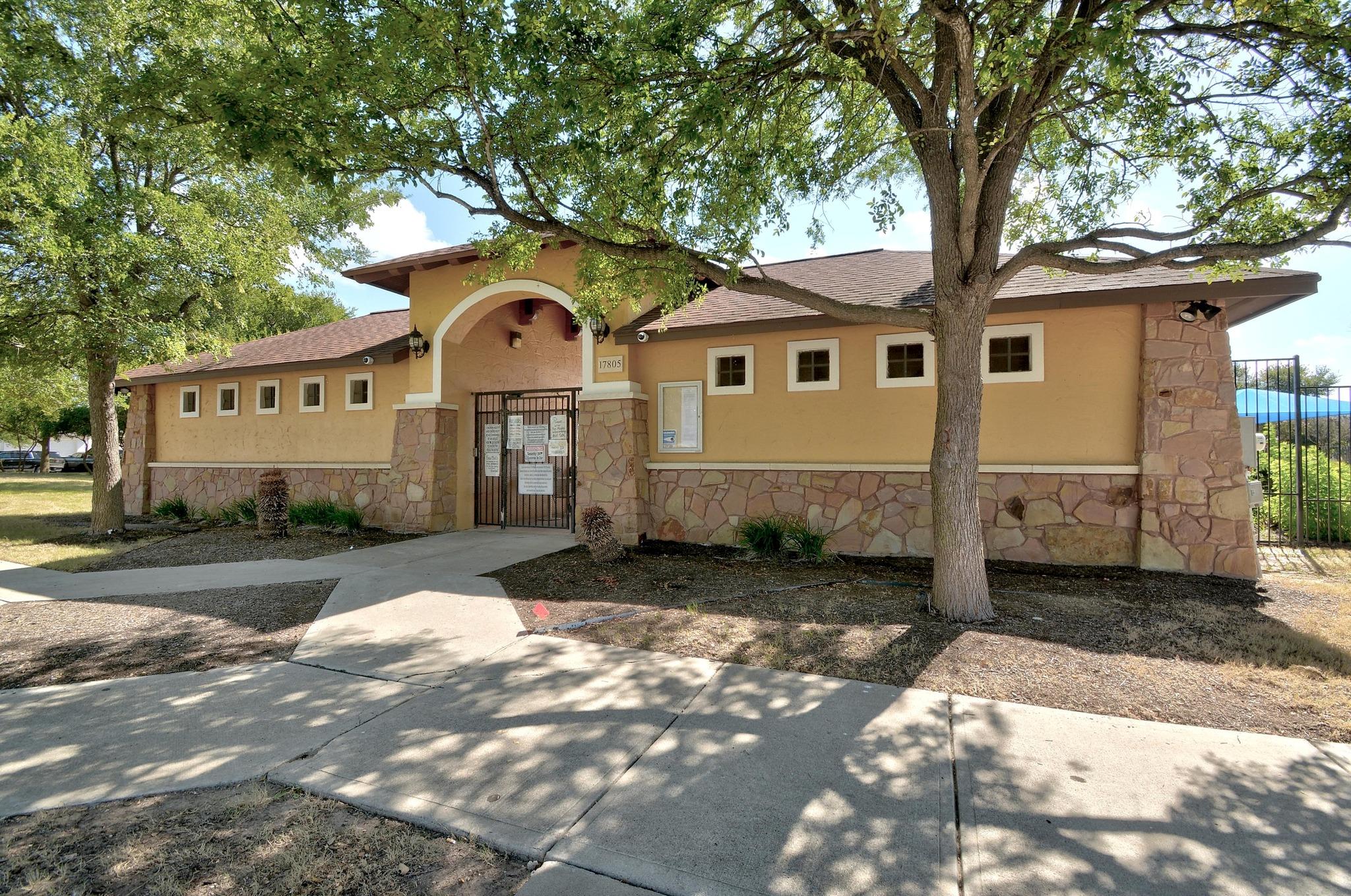 13712 Knights Branch Dr, Elgin, TX 78621